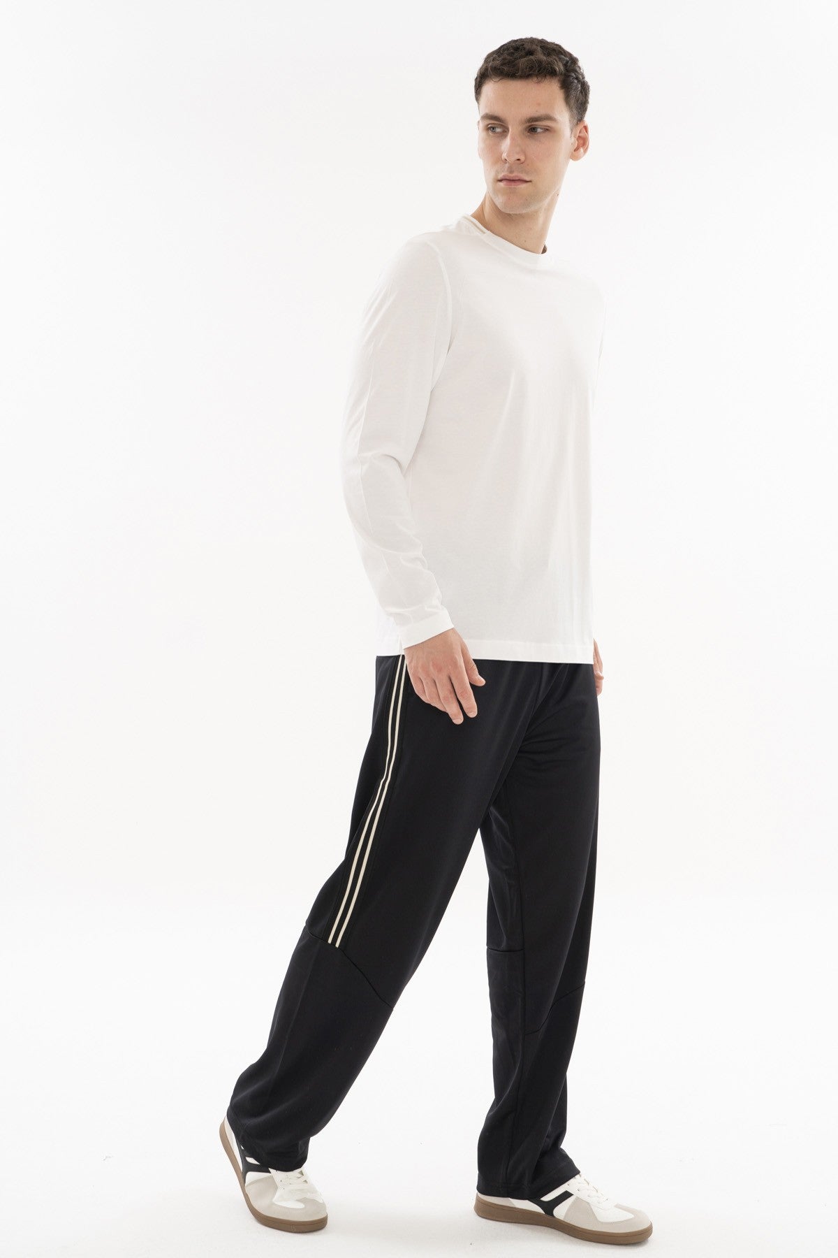 Comfort Erkek Bisiklet Yaka Beyaz Sweatshirt