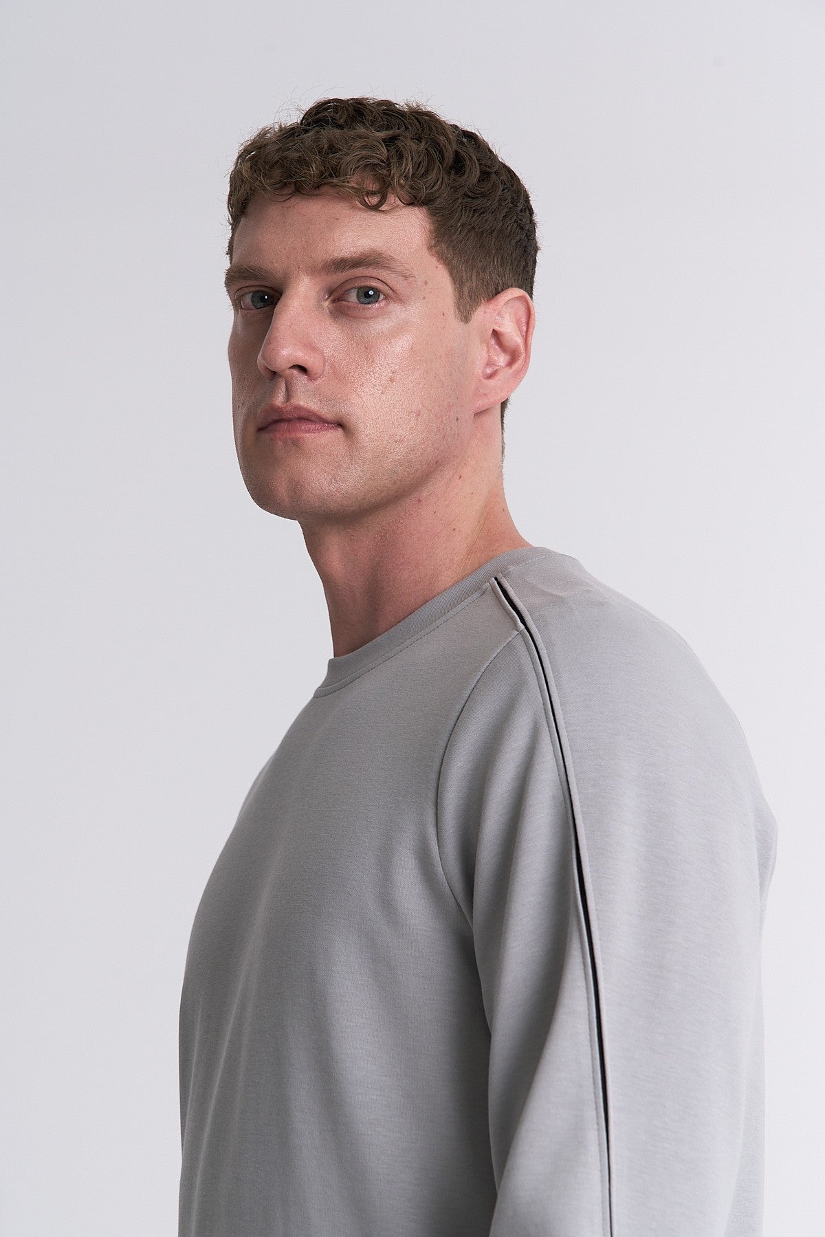 Erkek Bisiklet Yaka Gri Sweatshirt