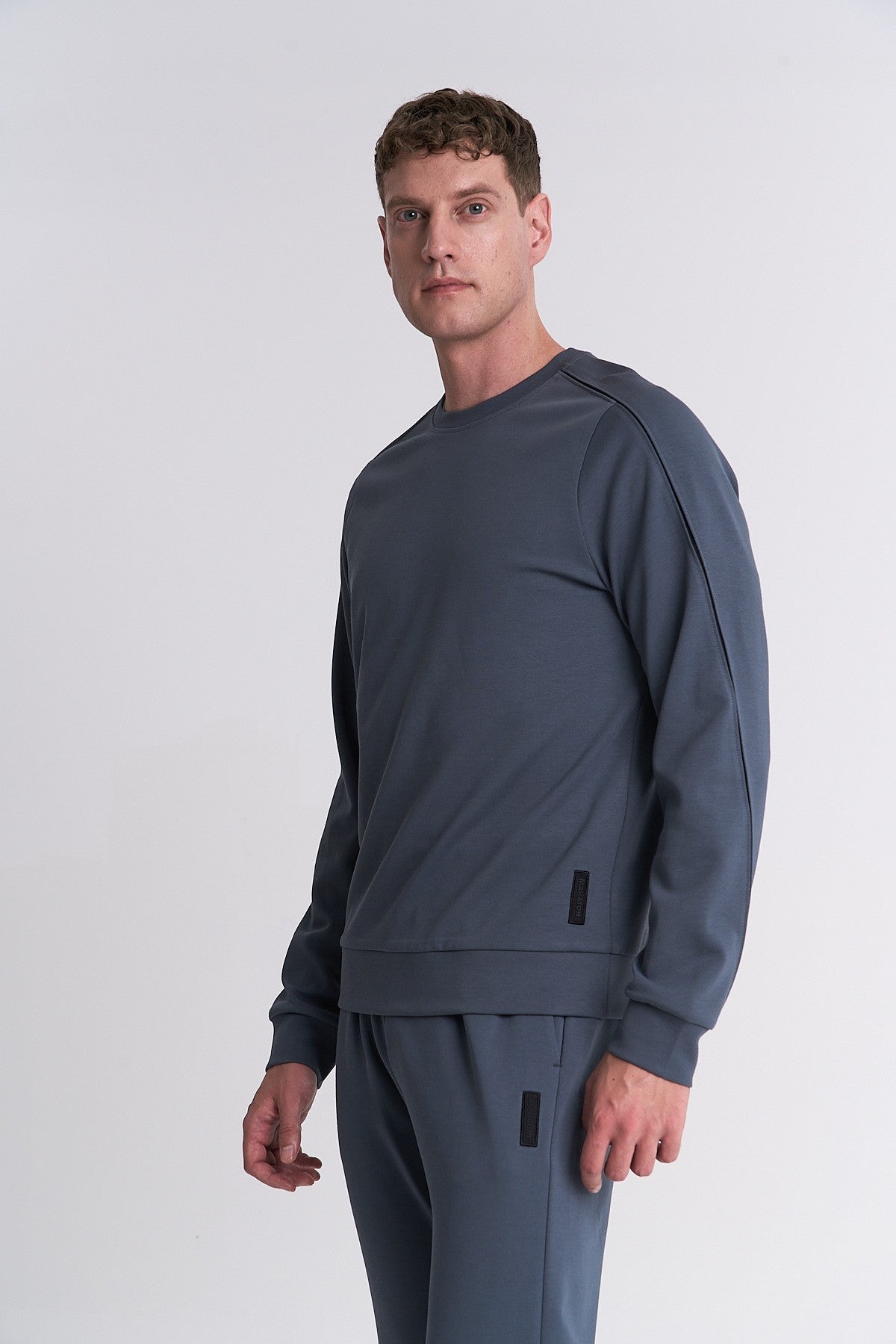 Erkek Bisiklet Yaka Koyu Gri Sweatshirt