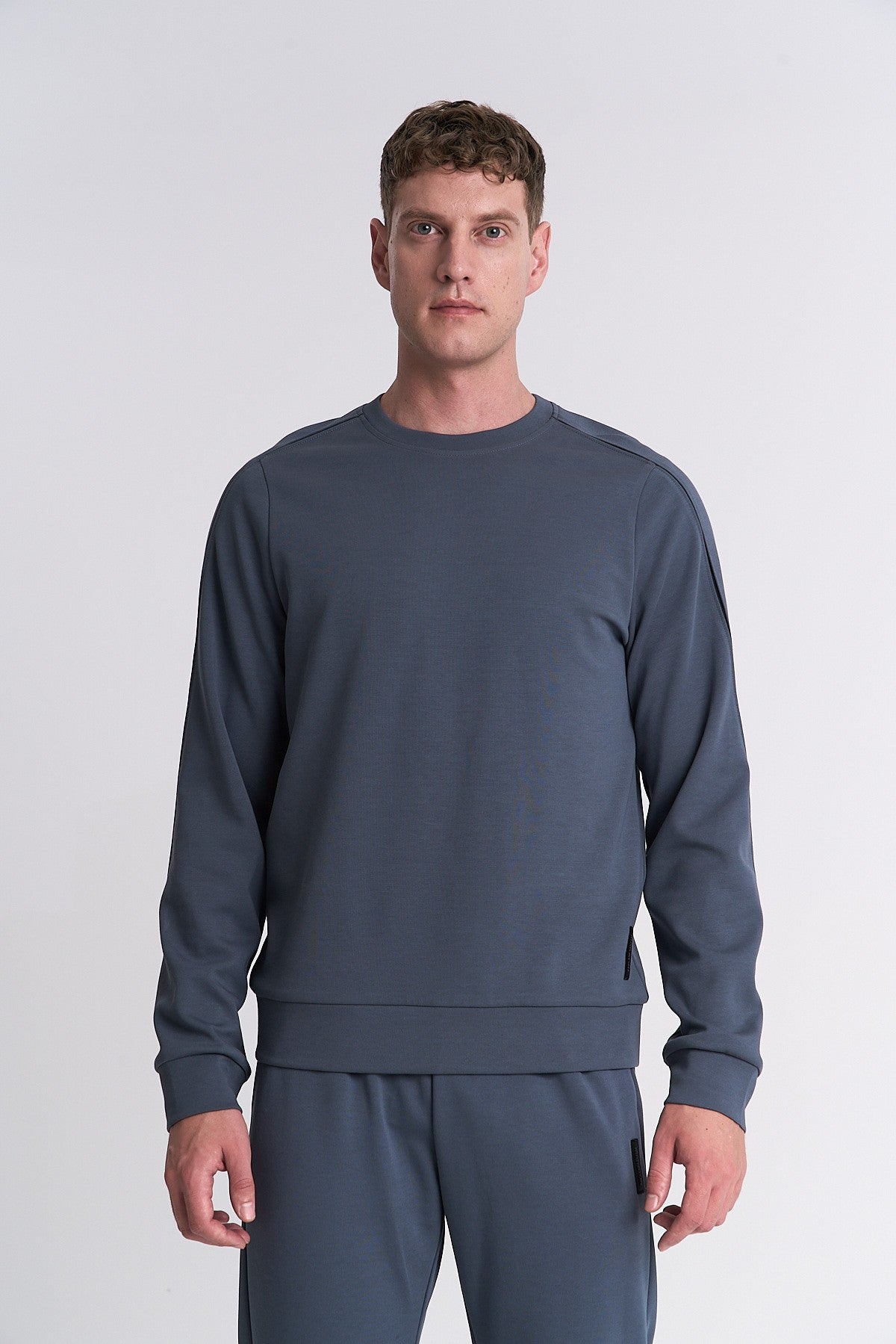 Erkek Bisiklet Yaka Koyu Gri Sweatshirt