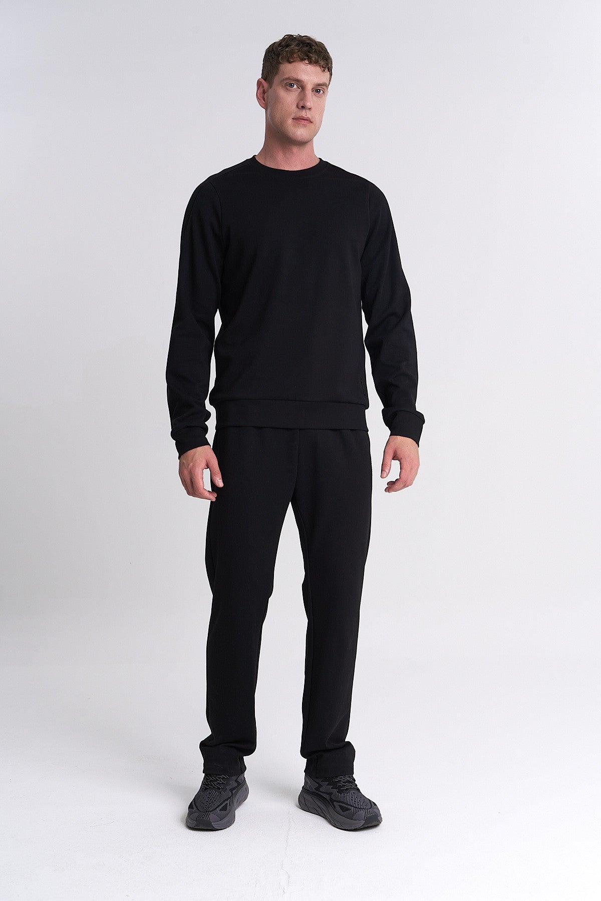 Erkek Bisiklet Yaka Siyah Sweatshirt