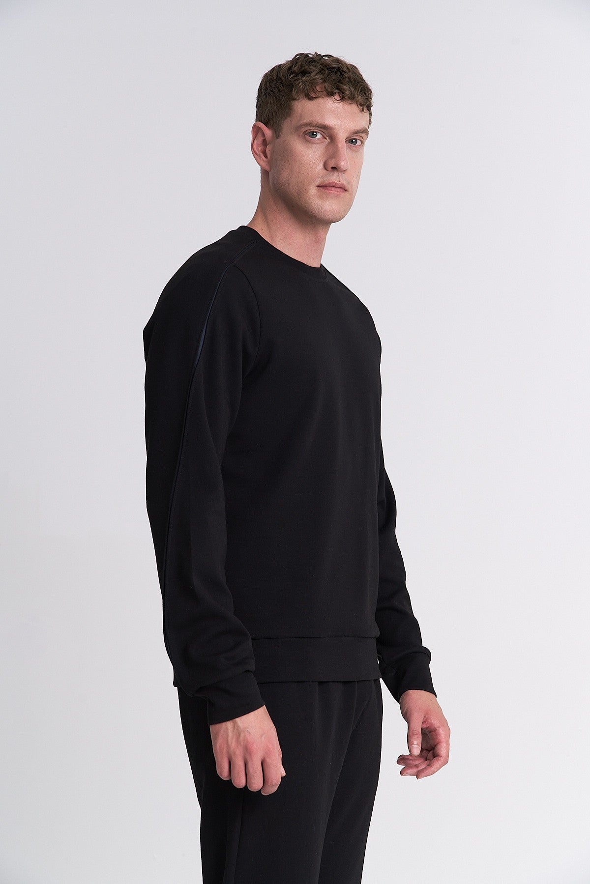 Erkek Bisiklet Yaka Siyah Sweatshirt