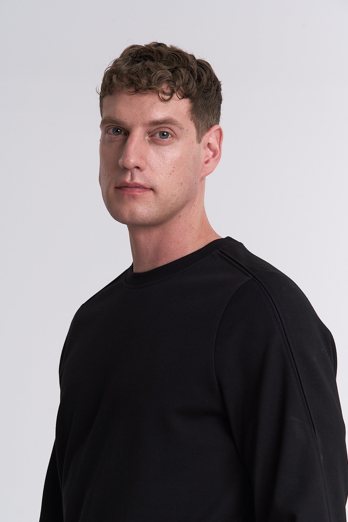 Erkek Bisiklet Yaka Siyah Sweatshirt