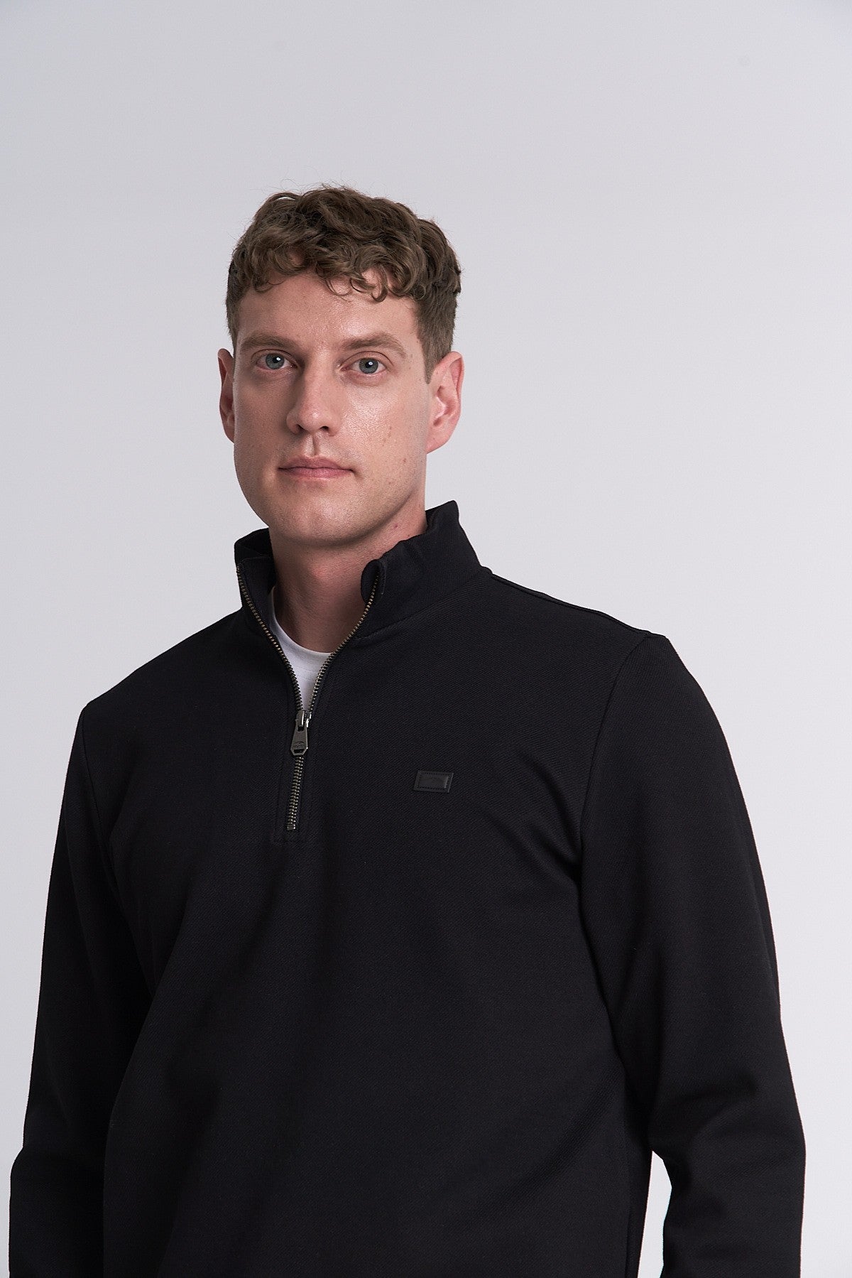 Erkek Dik Yaka Siyah Sweatshirt