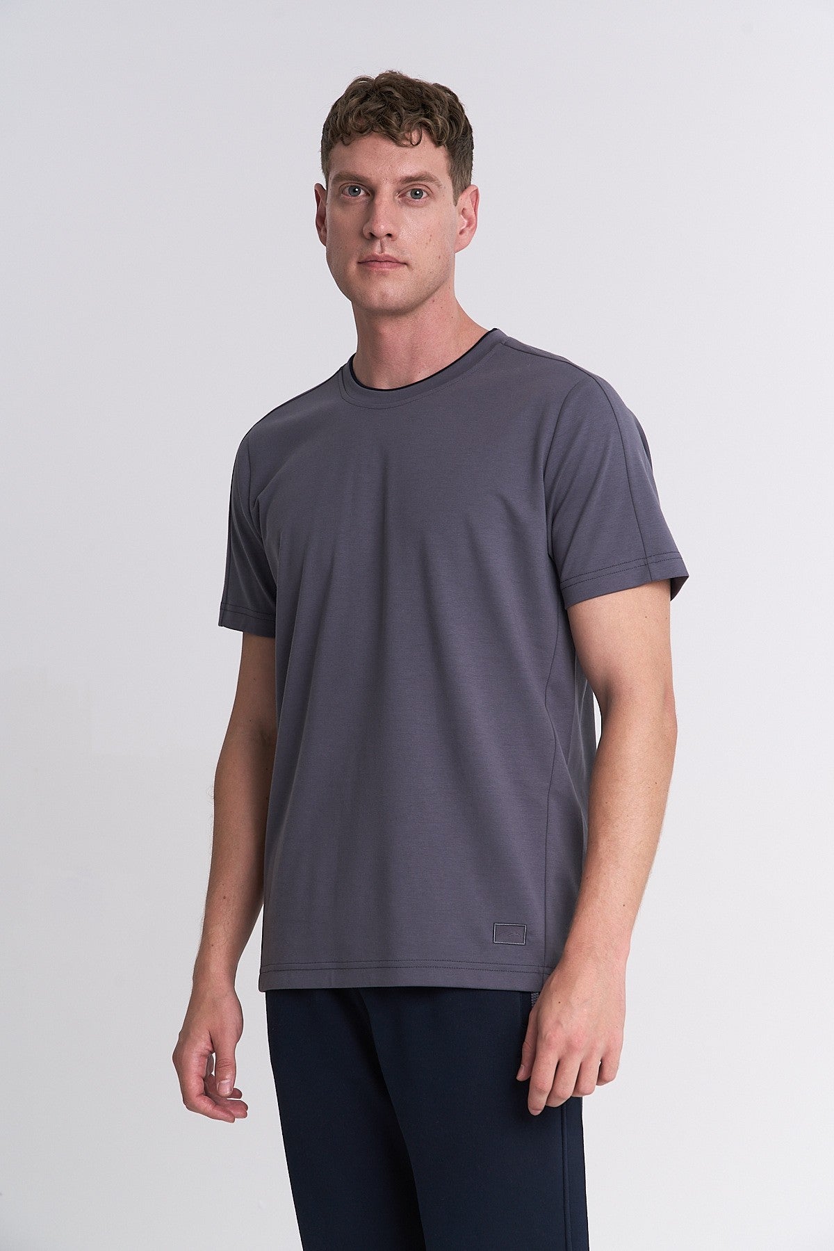 Erkek Bisiklet Yaka Koyu Gri T-shirt
