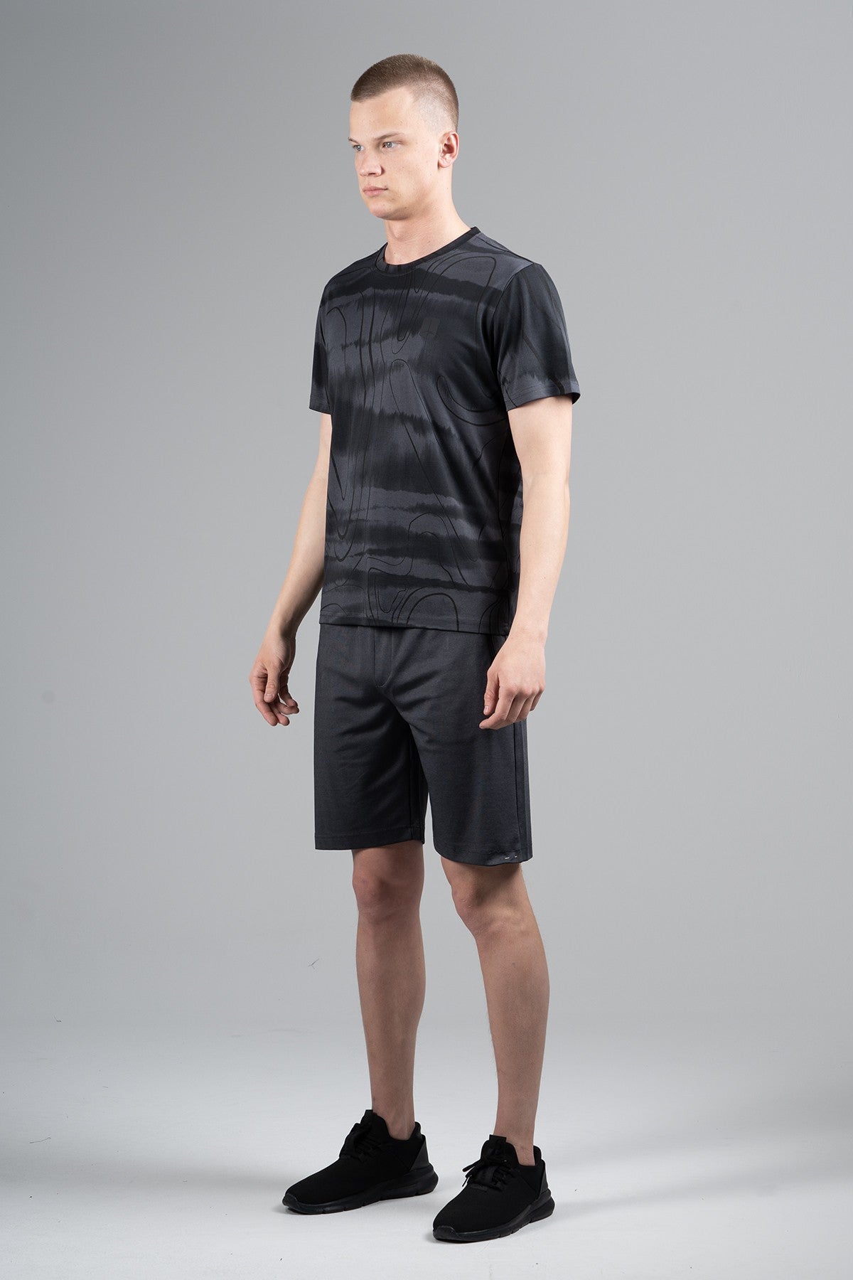 Regular Erkek Bisiklet Yaka Siyah T-shirt