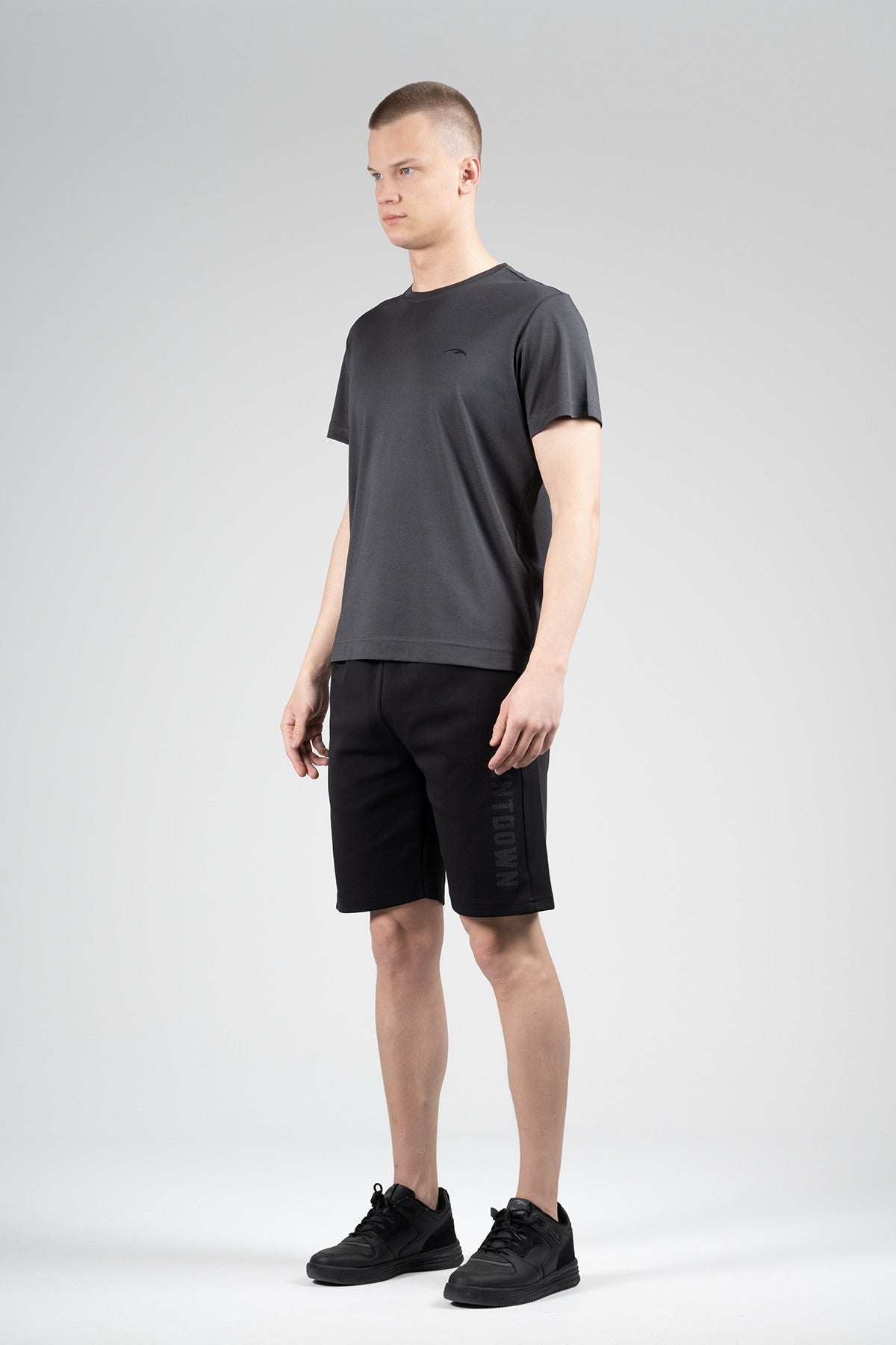 Regular Erkek Bisiklet Yaka Siyah T-shirt