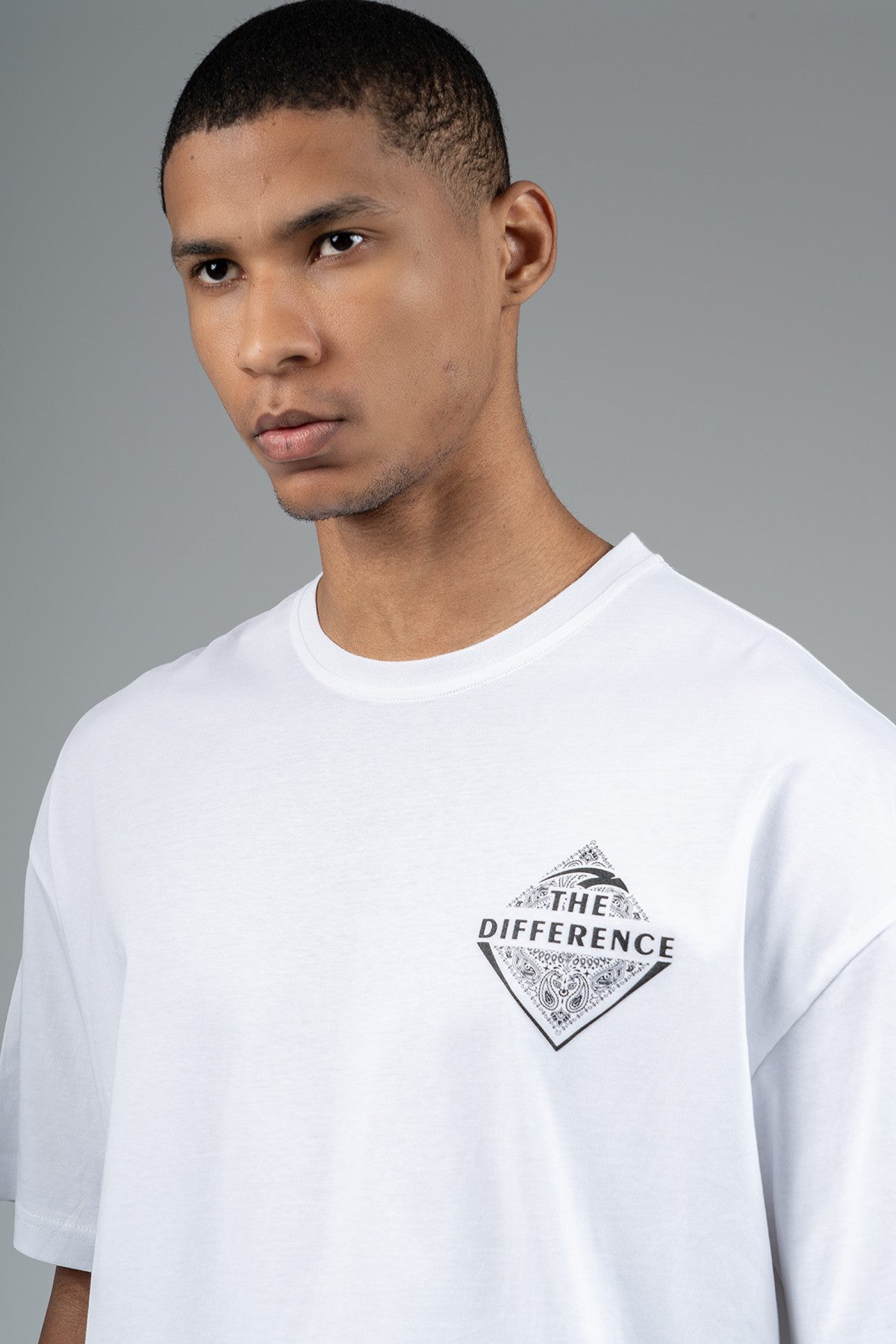 Oversize Erkek Bisiklet Yaka Beyaz T-shirt