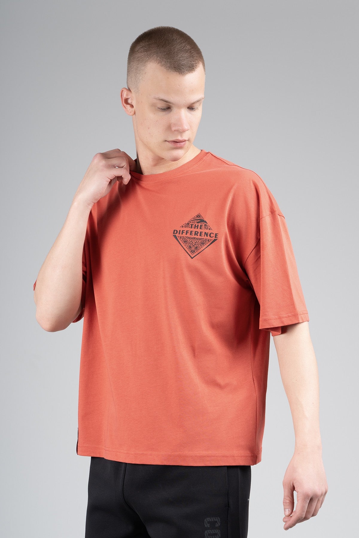 Oversize Erkek Bisiklet Yaka Kiremit T-shirt