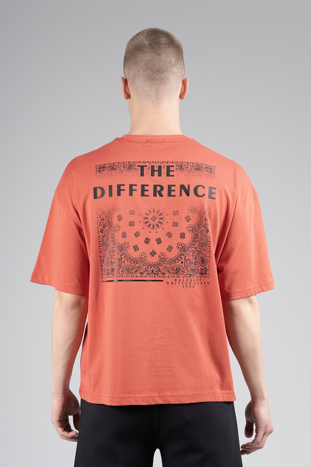 Oversize Erkek Bisiklet Yaka Kiremit T-shirt