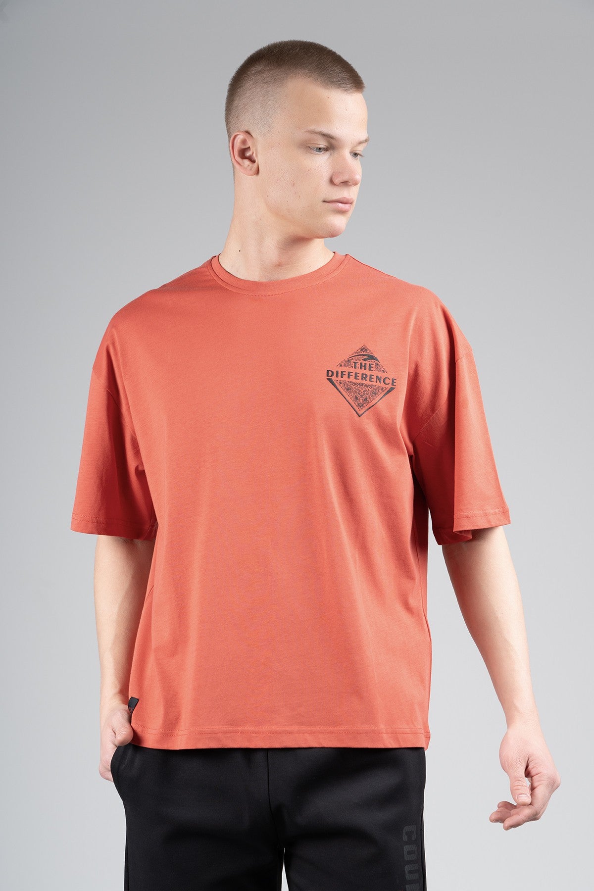 Oversize Erkek Bisiklet Yaka Kiremit T-shirt