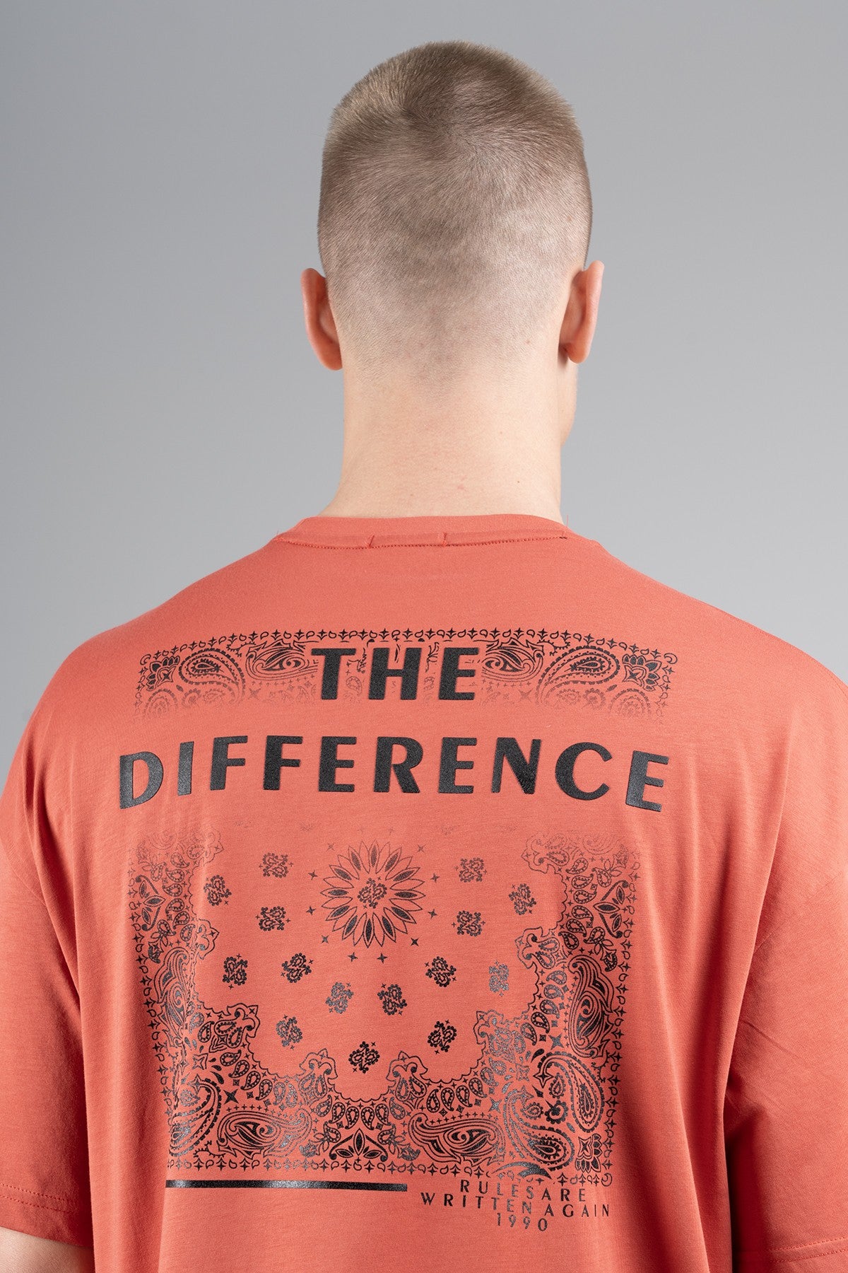 Oversize Erkek Bisiklet Yaka Kiremit T-shirt
