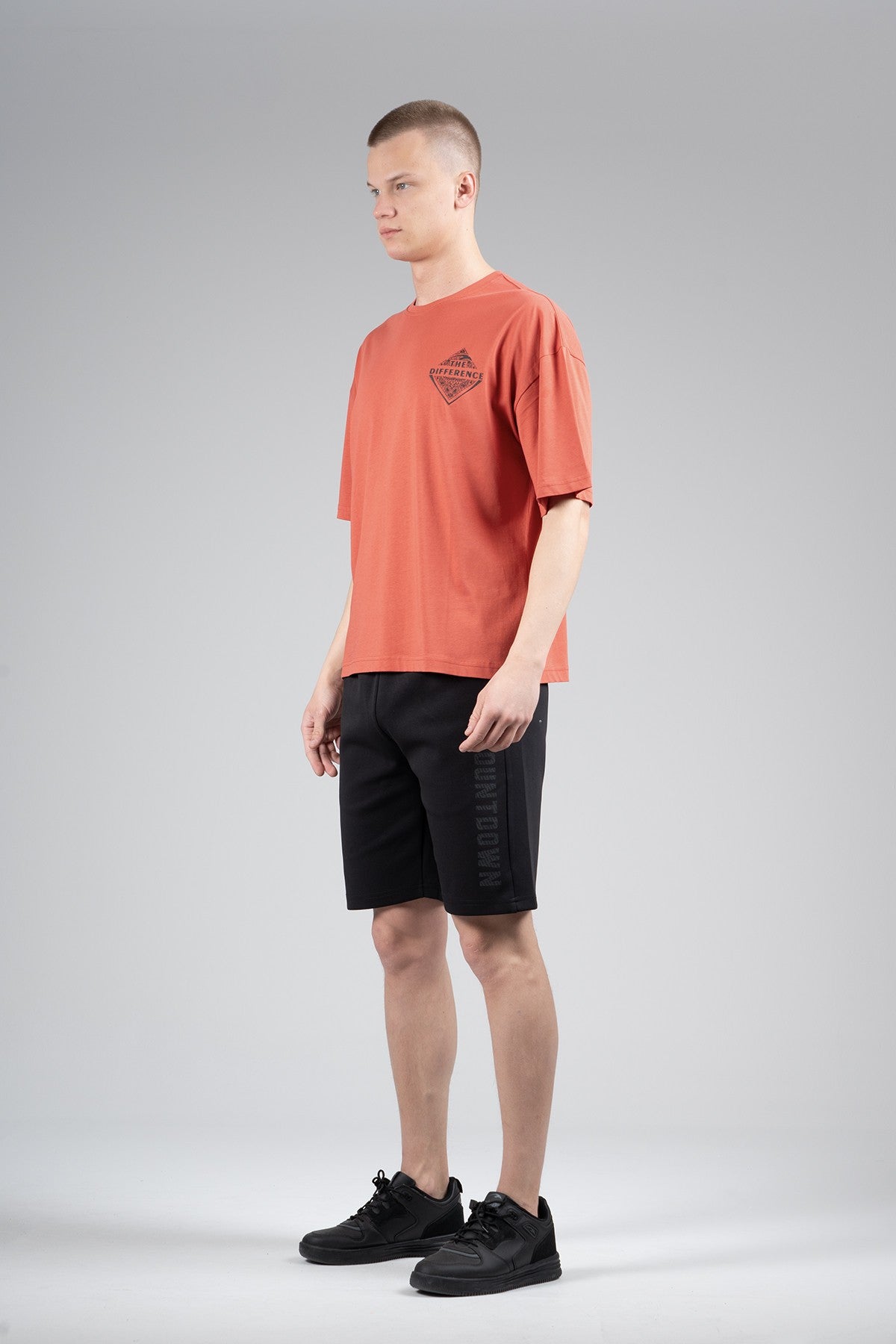 Oversize Erkek Bisiklet Yaka Kiremit T-shirt