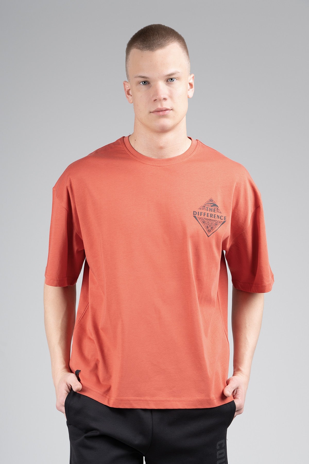 Oversize Erkek Bisiklet Yaka Kiremit T-shirt