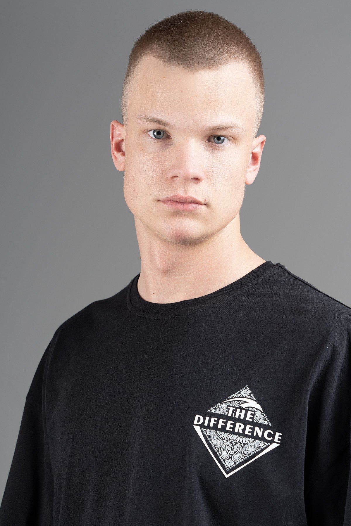 Oversize Erkek Bisiklet Yaka Siyah T-shirt