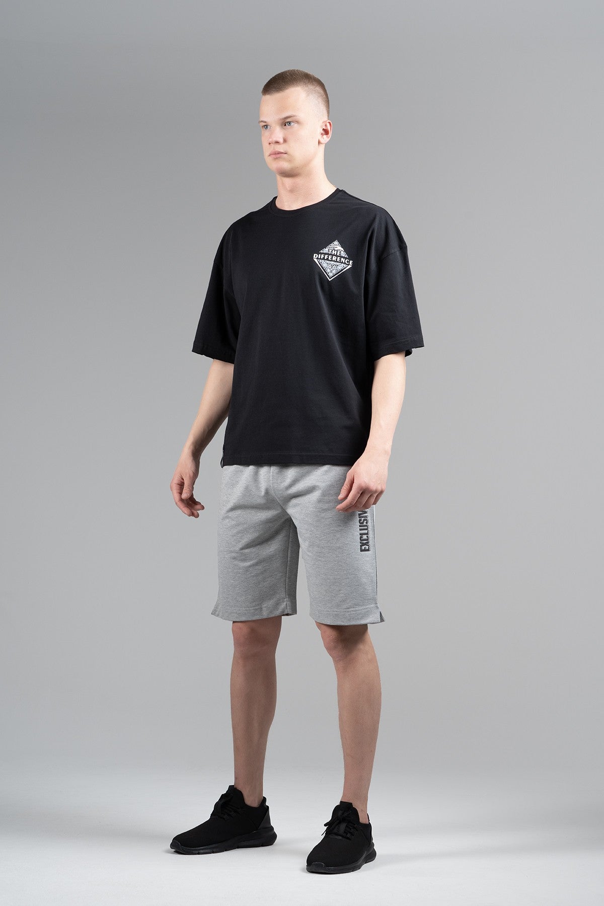 Oversize Erkek Bisiklet Yaka Siyah T-shirt