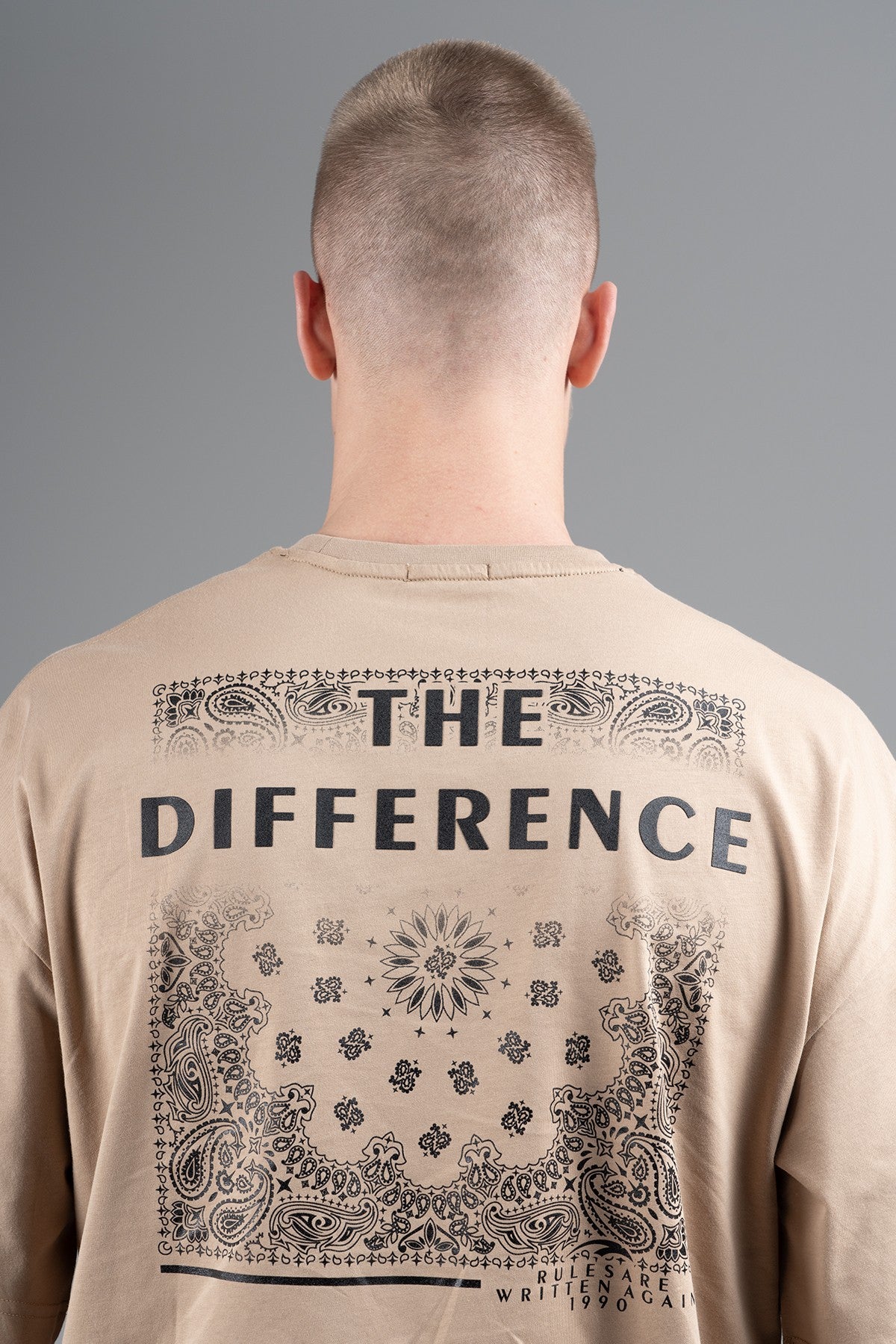 Oversize Erkek Bisiklet Yaka Bej T-shirt