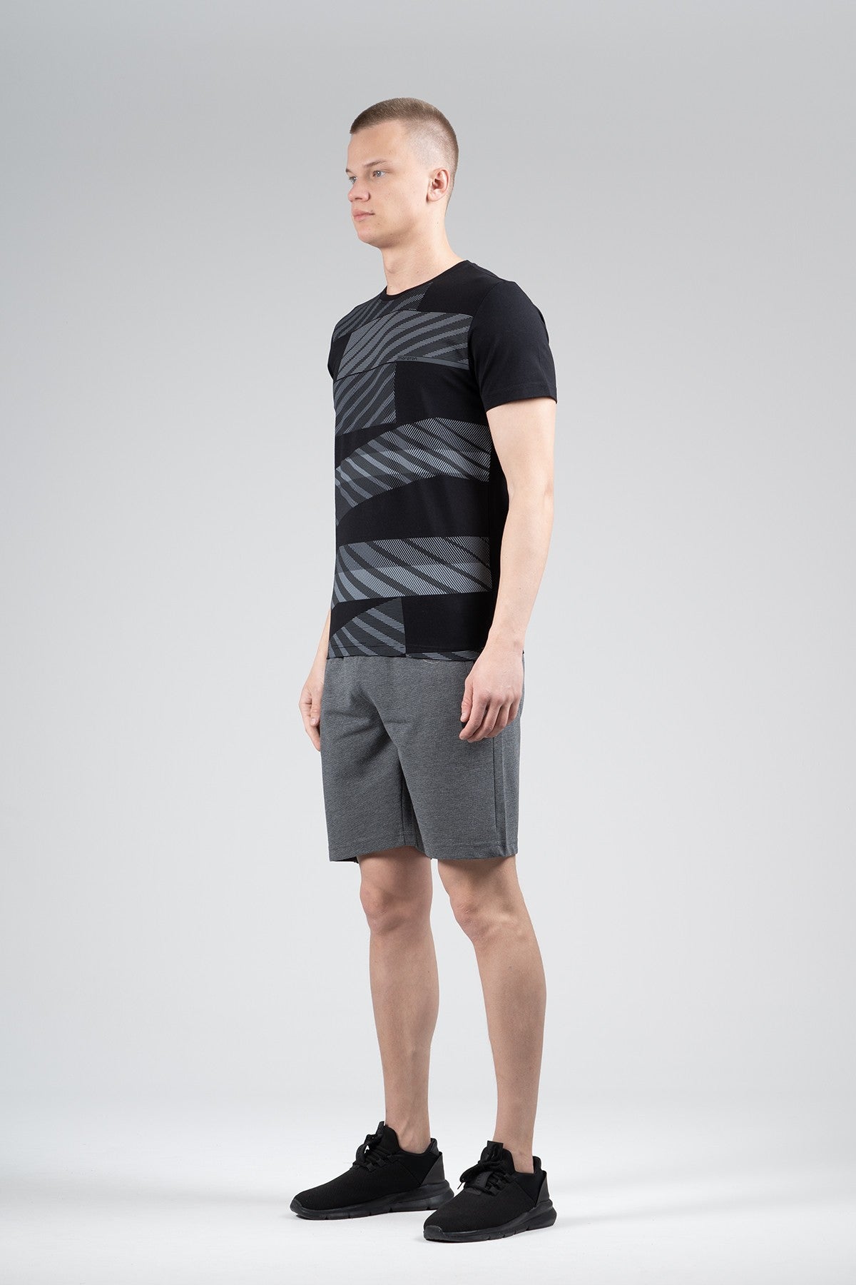 Regular Erkek Bisiklet Yaka Siyah T-shirt