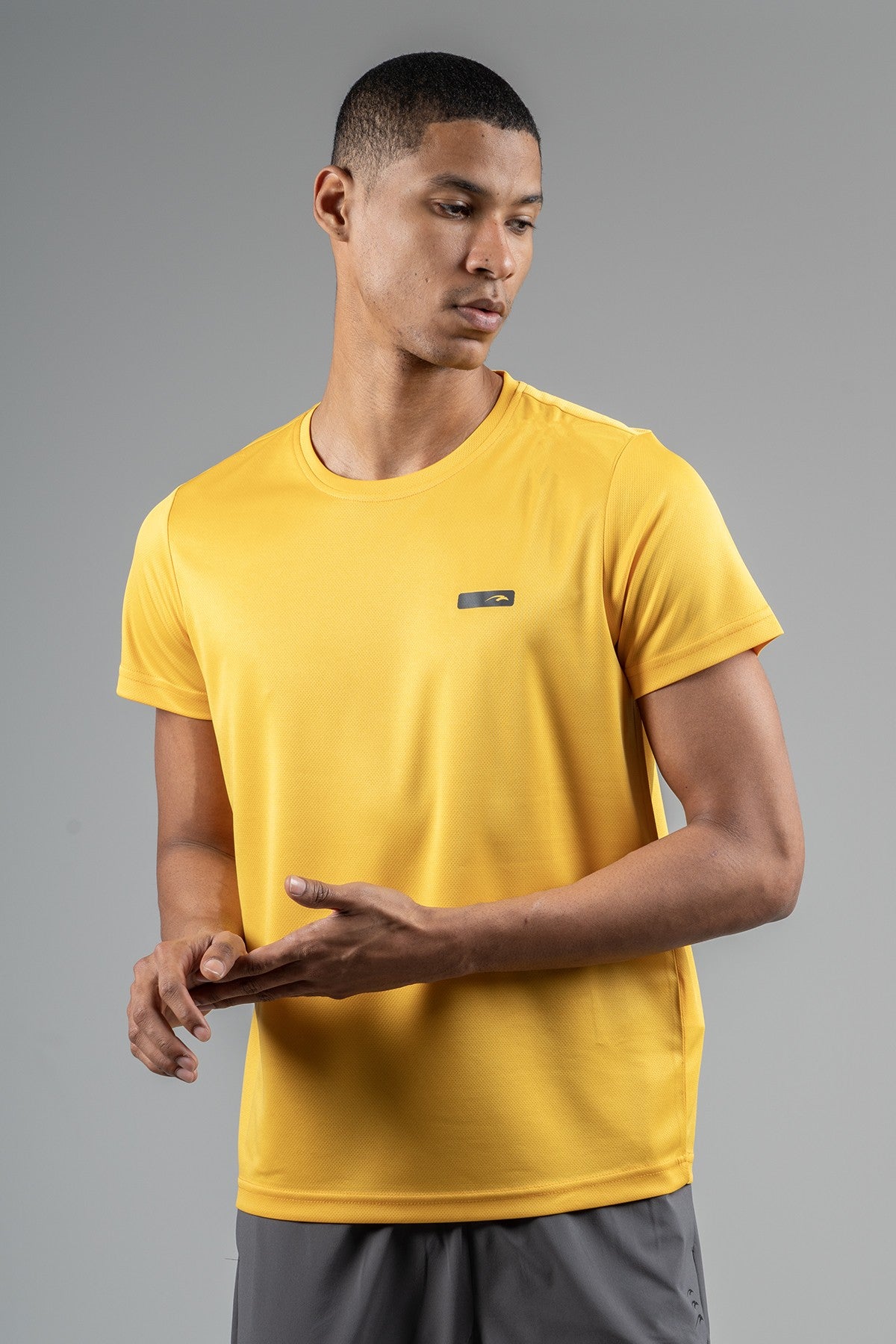 Regular Erkek Bisiklet Yaka Koyu Sarı T-shirt