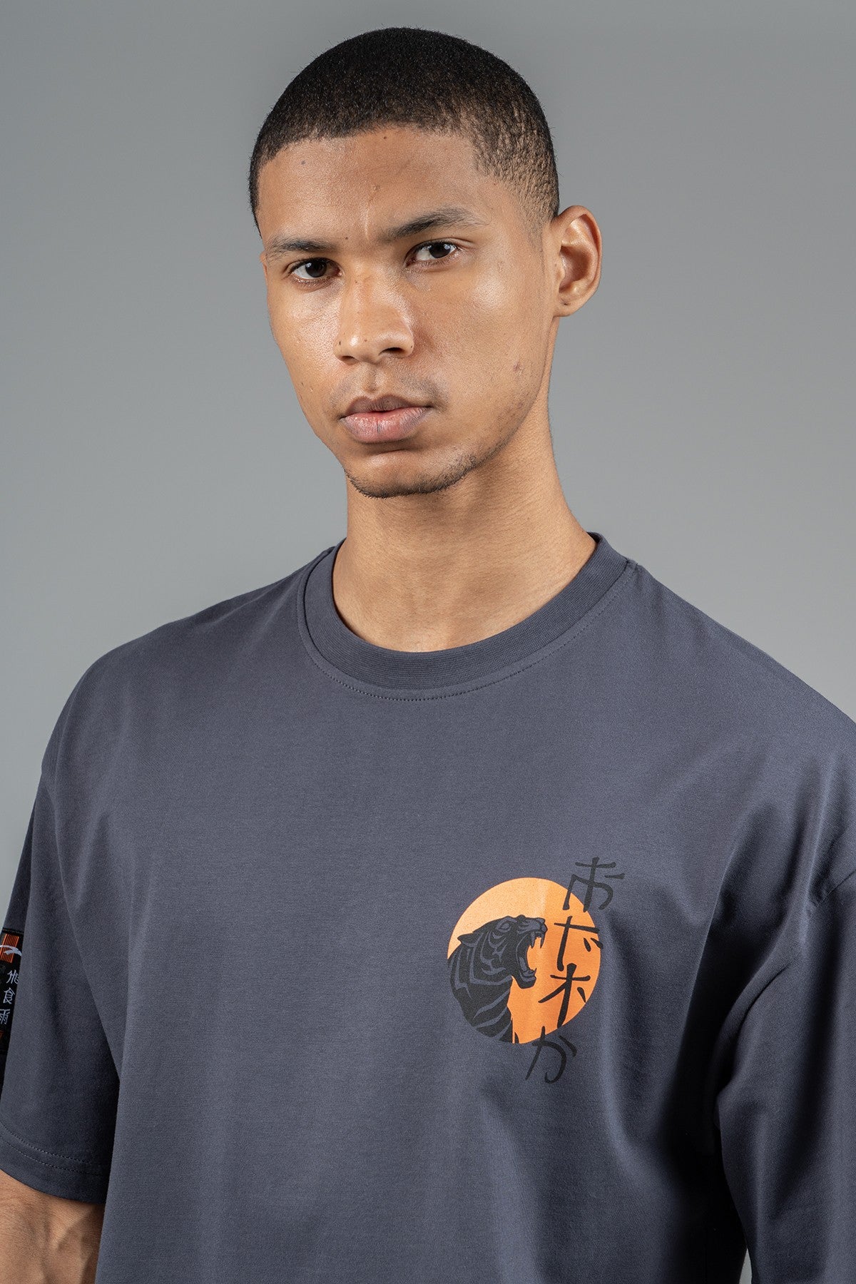 Oversize Erkek Bisiklet Yaka Antrasit T-shirt