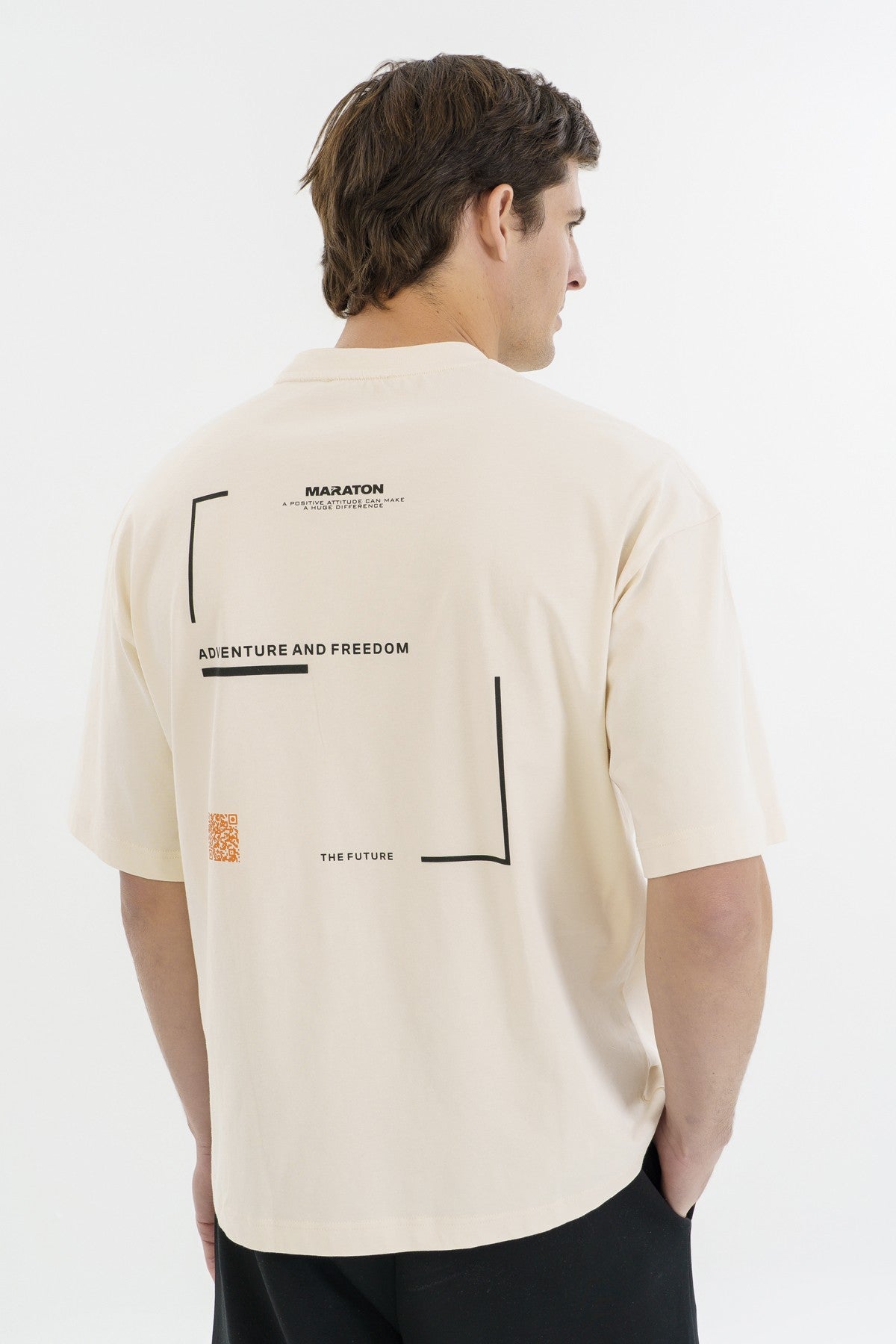 Oversize Erkek Bisiklet Yaka Ekru T-shirt