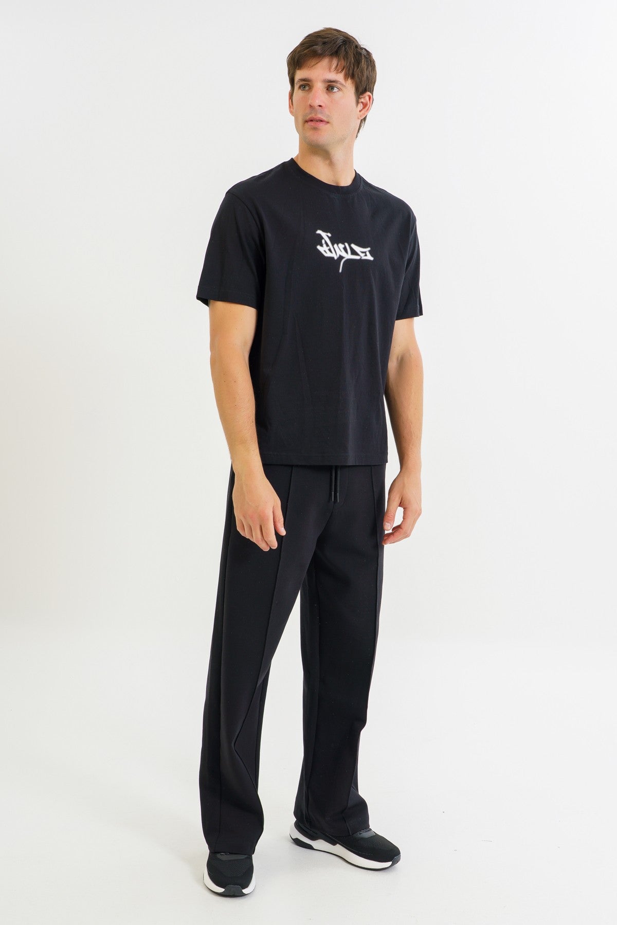 Boxy Erkek Bisiklet Yaka Siyah T-shirt