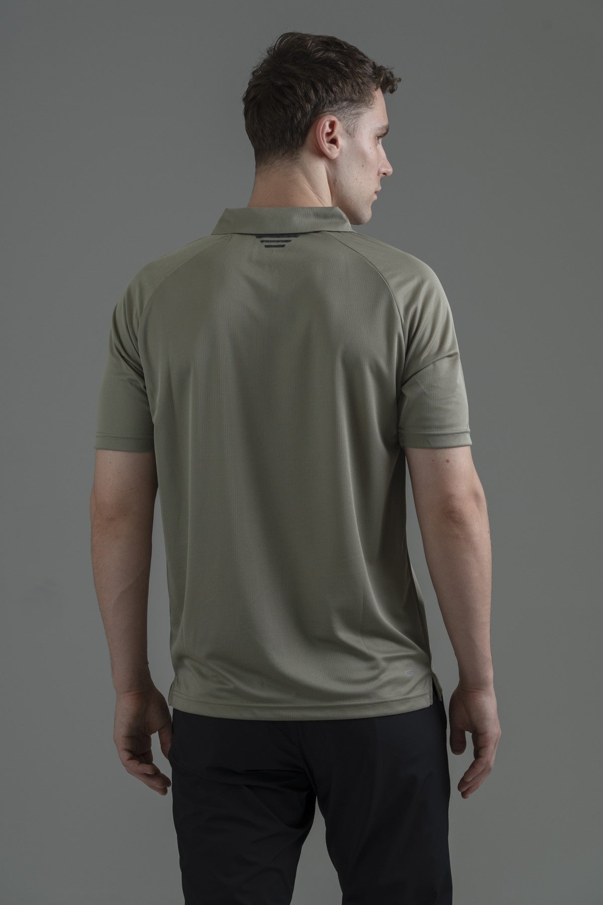 Regular Erkek AYAKSIZ YAKA Düz Paça Haki T-shirt