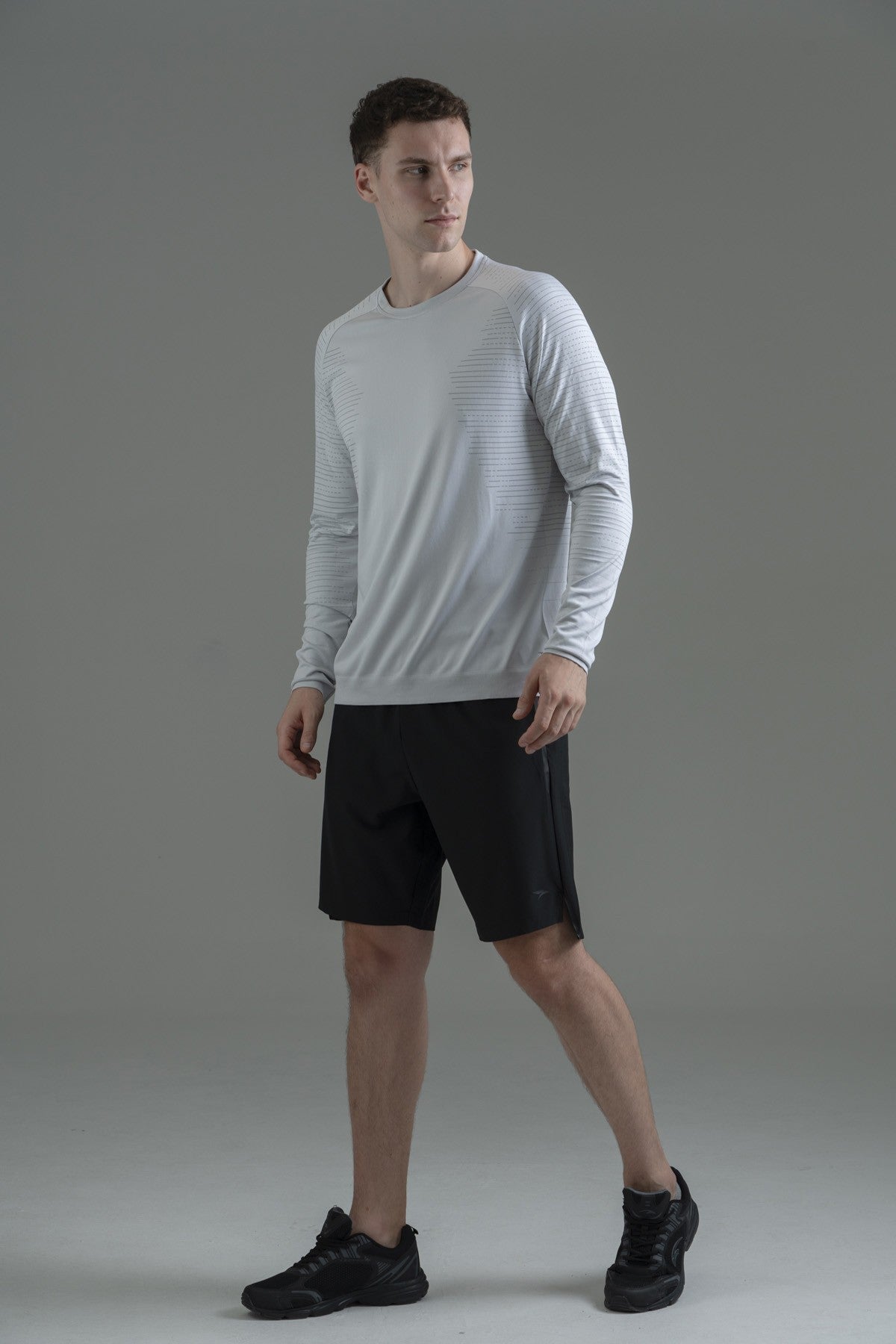 SlimFit Erkek Bisiklet Yaka Beyaz Sweatshirt