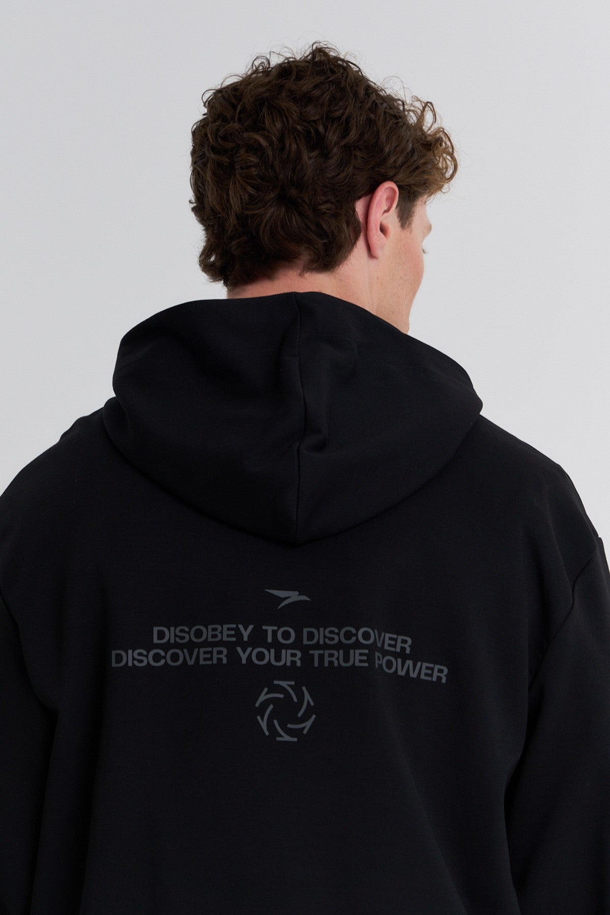 Erkek Kapüşonlu Siyah Sweatshirt