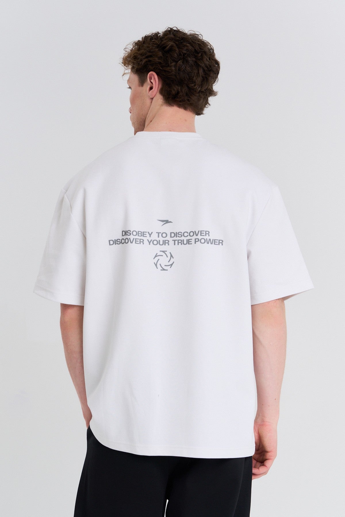 Erkek Bisiklet Yaka Beyaz T-shirt