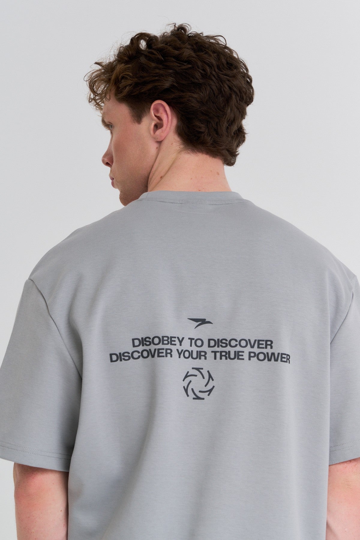 Erkek Bisiklet Yaka Gri T-shirt