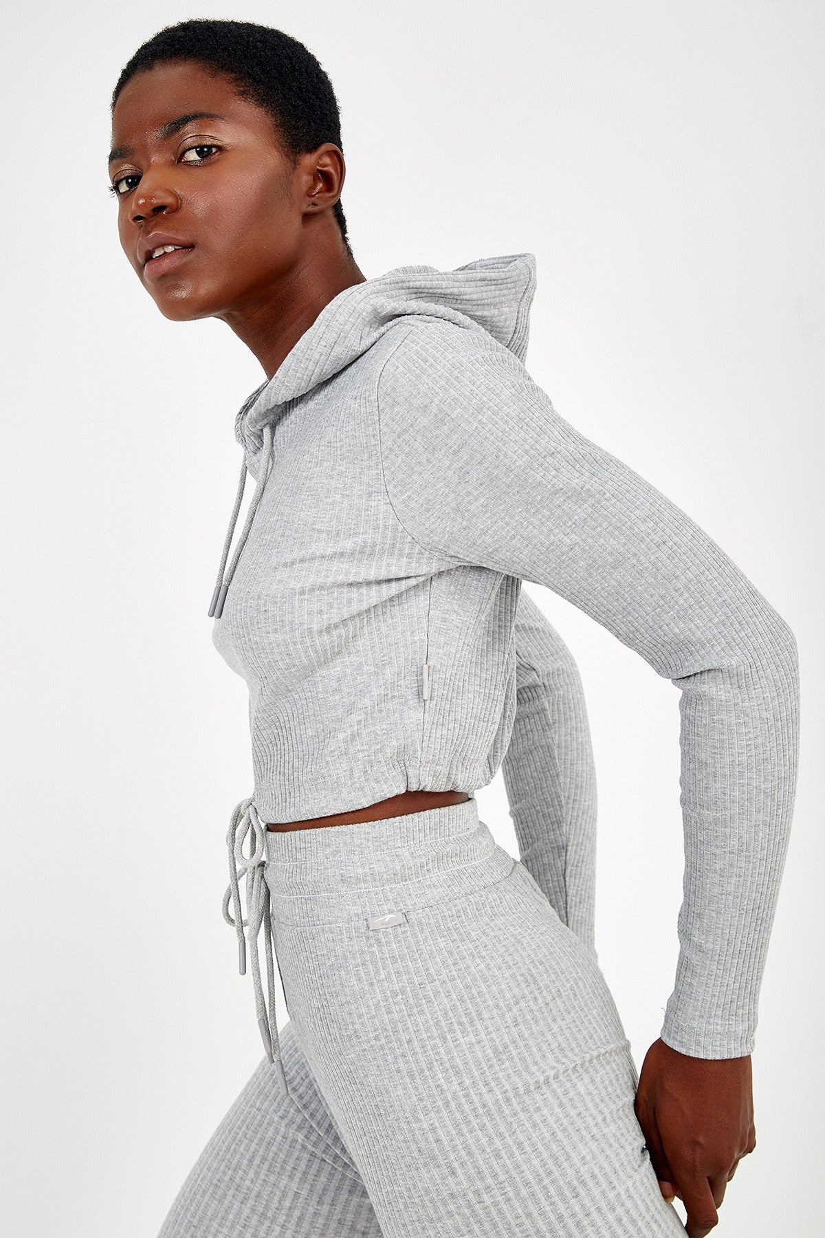 SlimFit Kadın Kapüşonlu Grimelanj Crop Top