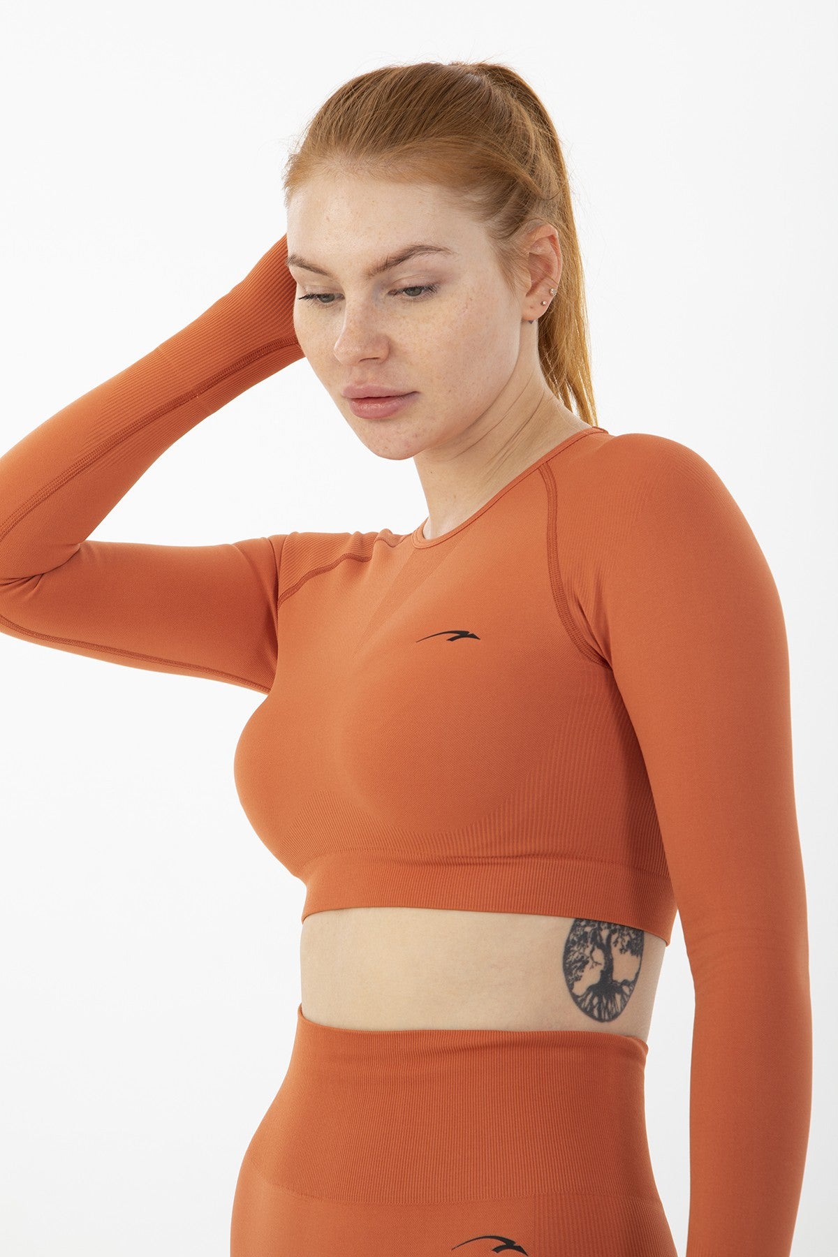 SlimFit Kadın Bisiklet Yaka Kahverengi Crop Top