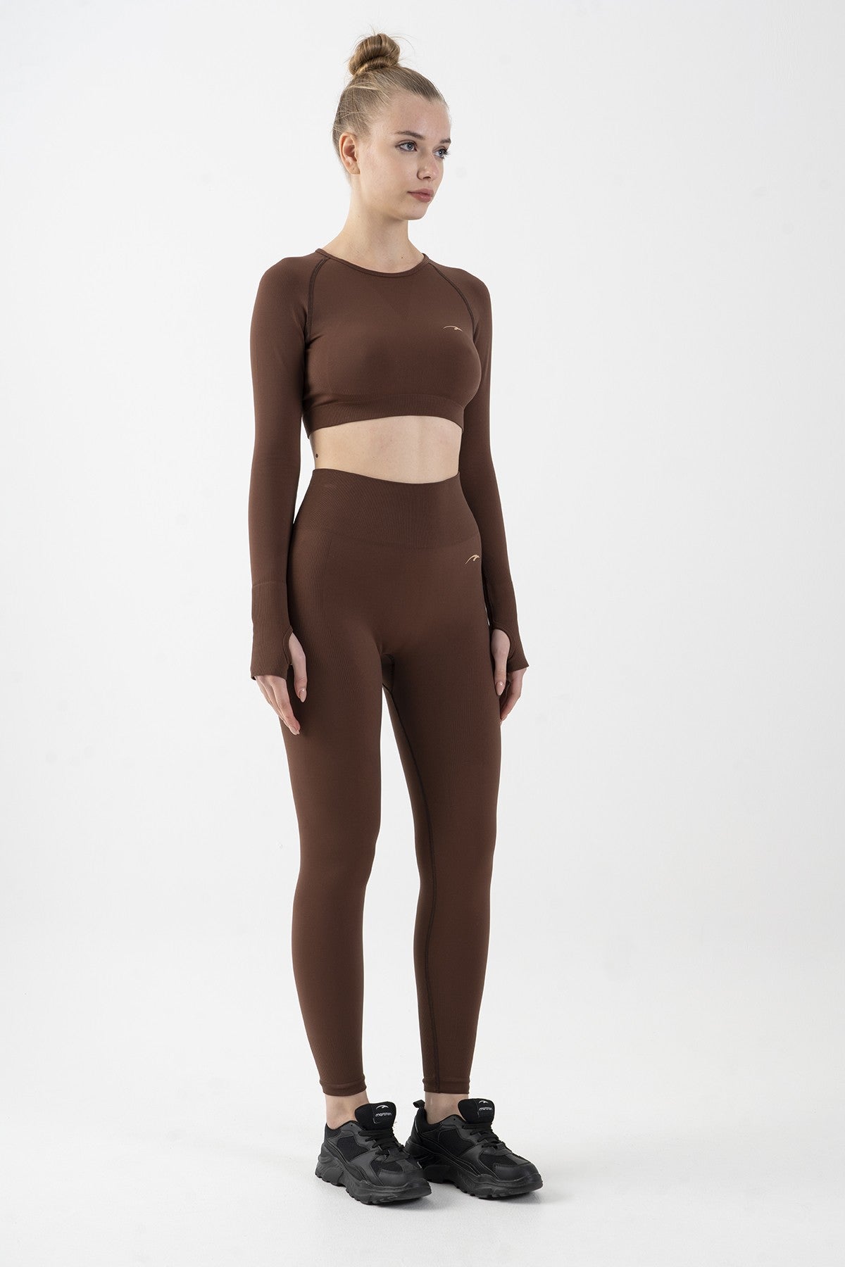 SlimFit Kadın Bisiklet Yaka Kahverengi Crop Top