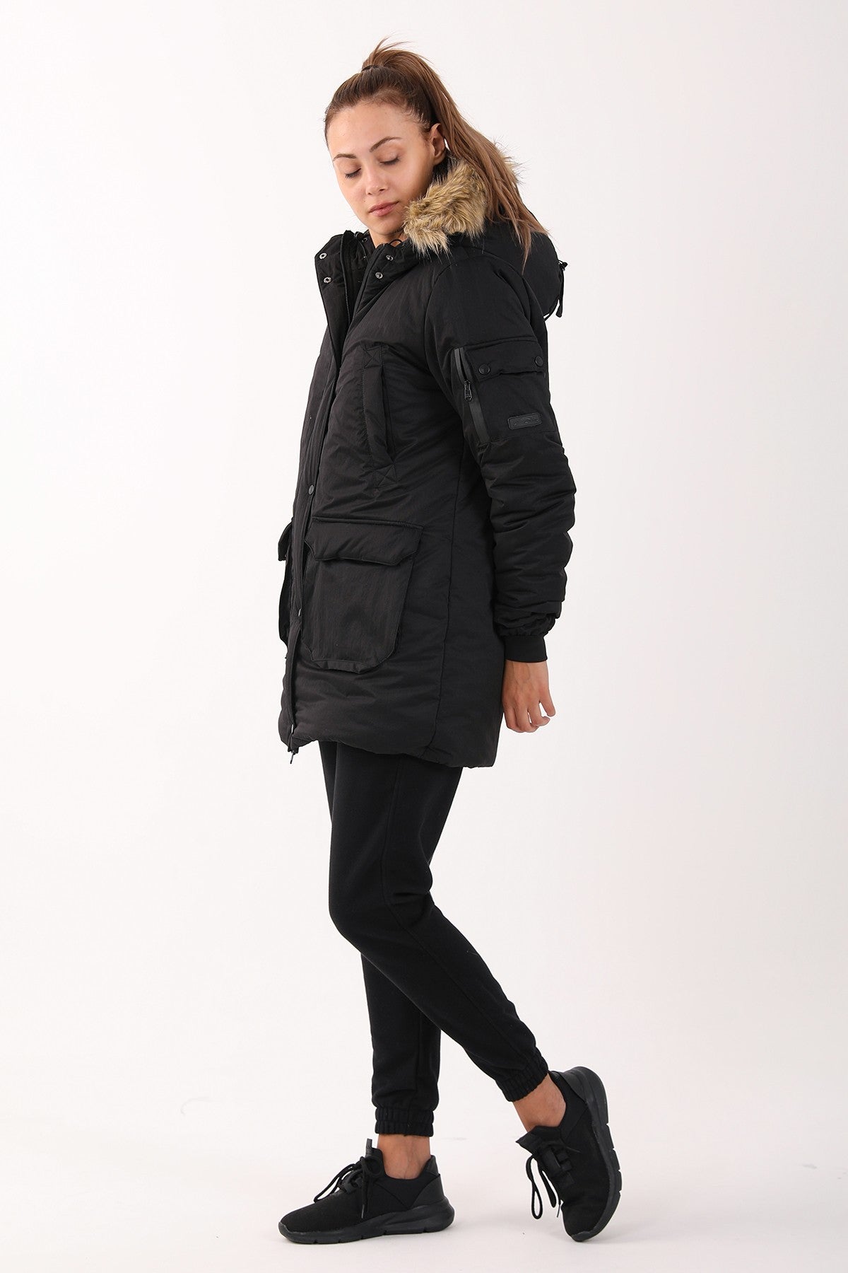 Regular Kadın Kapüşonlu Siyah Parka
