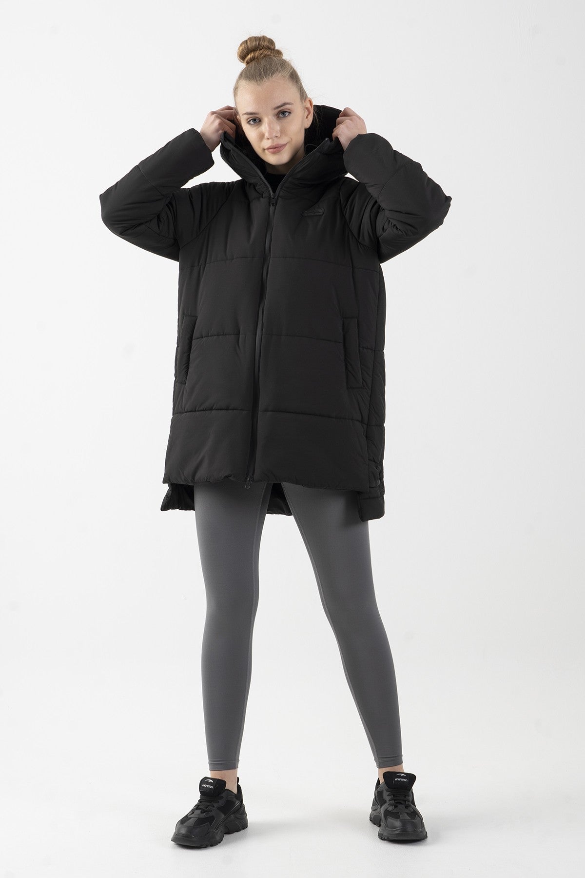 Oversize Kadın Kapüşonlu Siyah Mont