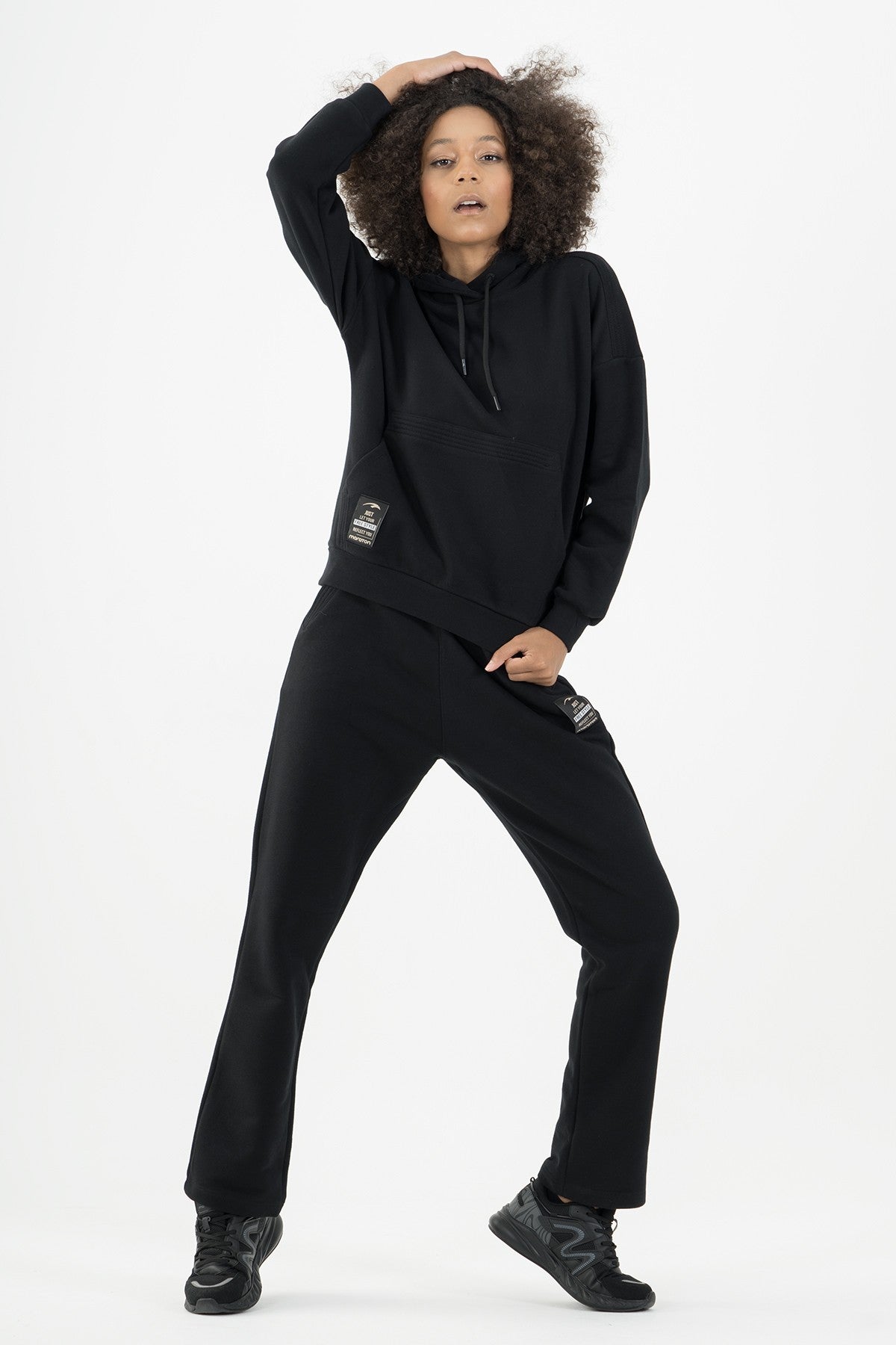 Comfort Kadın Kapüşonlu Siyah Sweatshirt