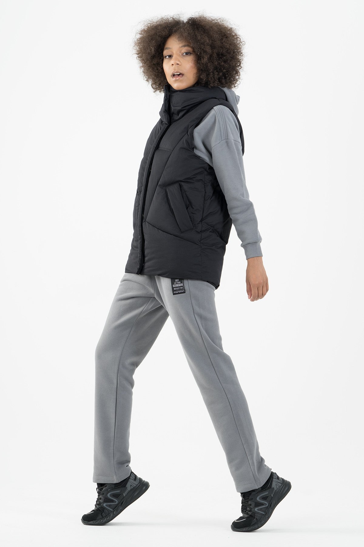 Oversize Kadın Dik Yaka Siyah Yelek