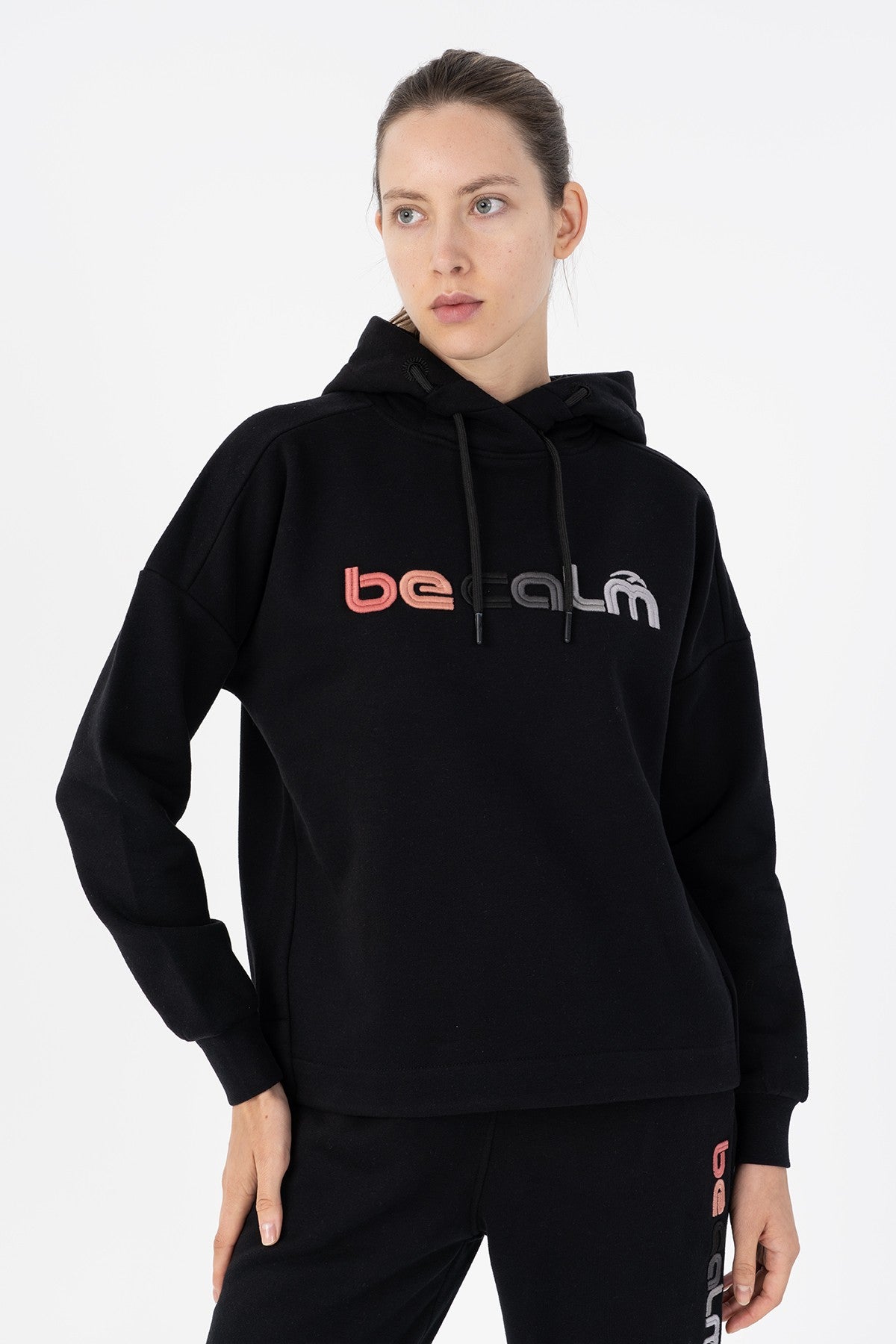 Comfort Kadın Kapüşonlu Siyah Sweatshirt