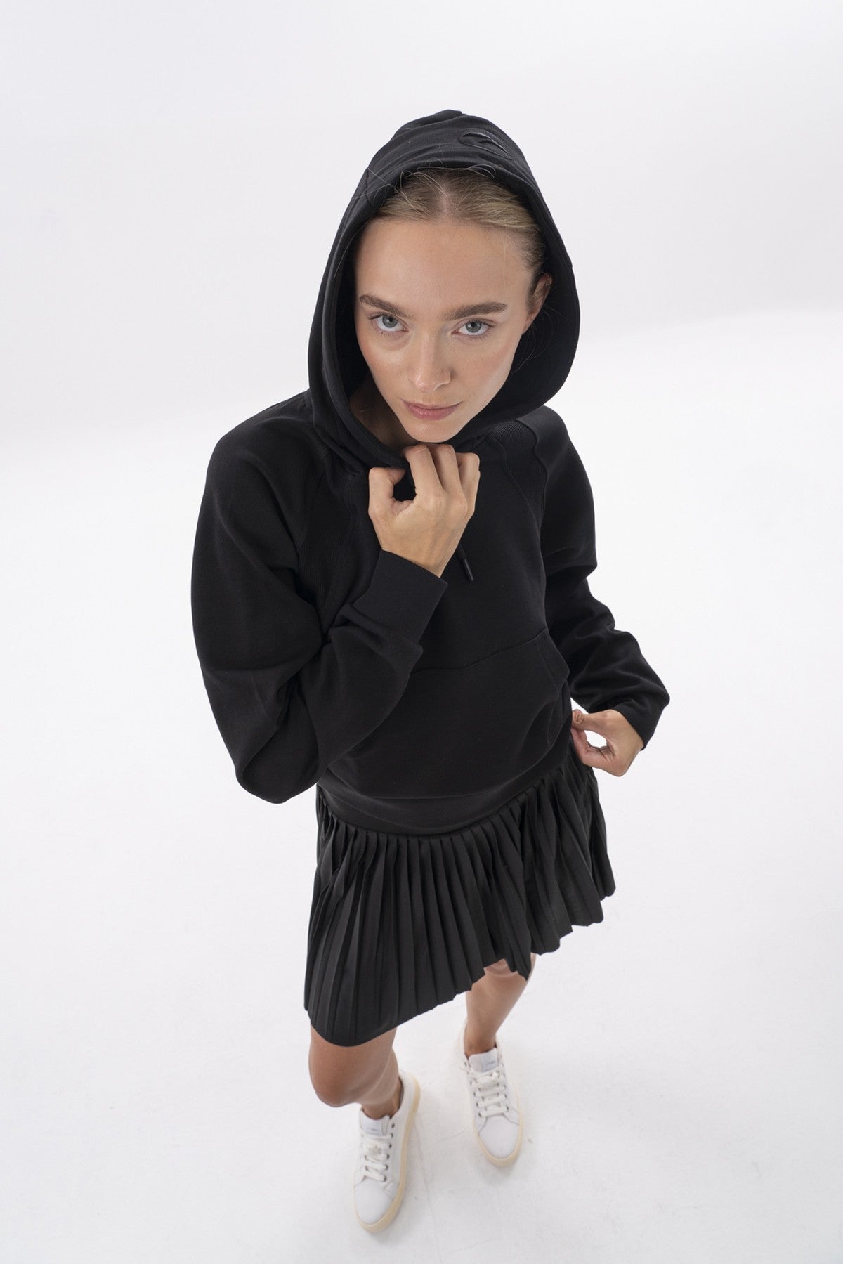 Comfort Kadın Kapüşonlu Siyah Sweatshirt