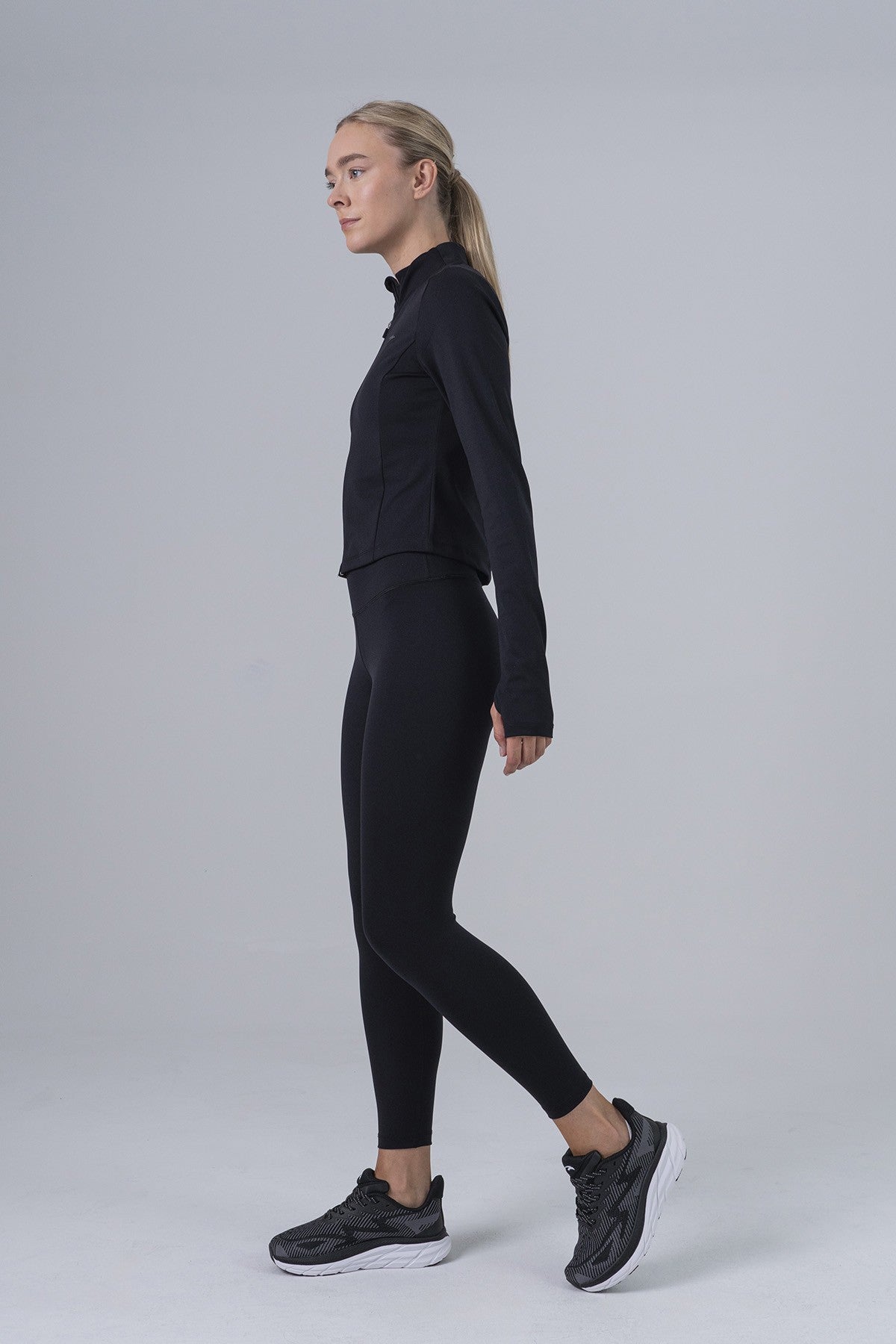 SlimFit Kadın Dik Yaka Siyah Eşofman Üstü
