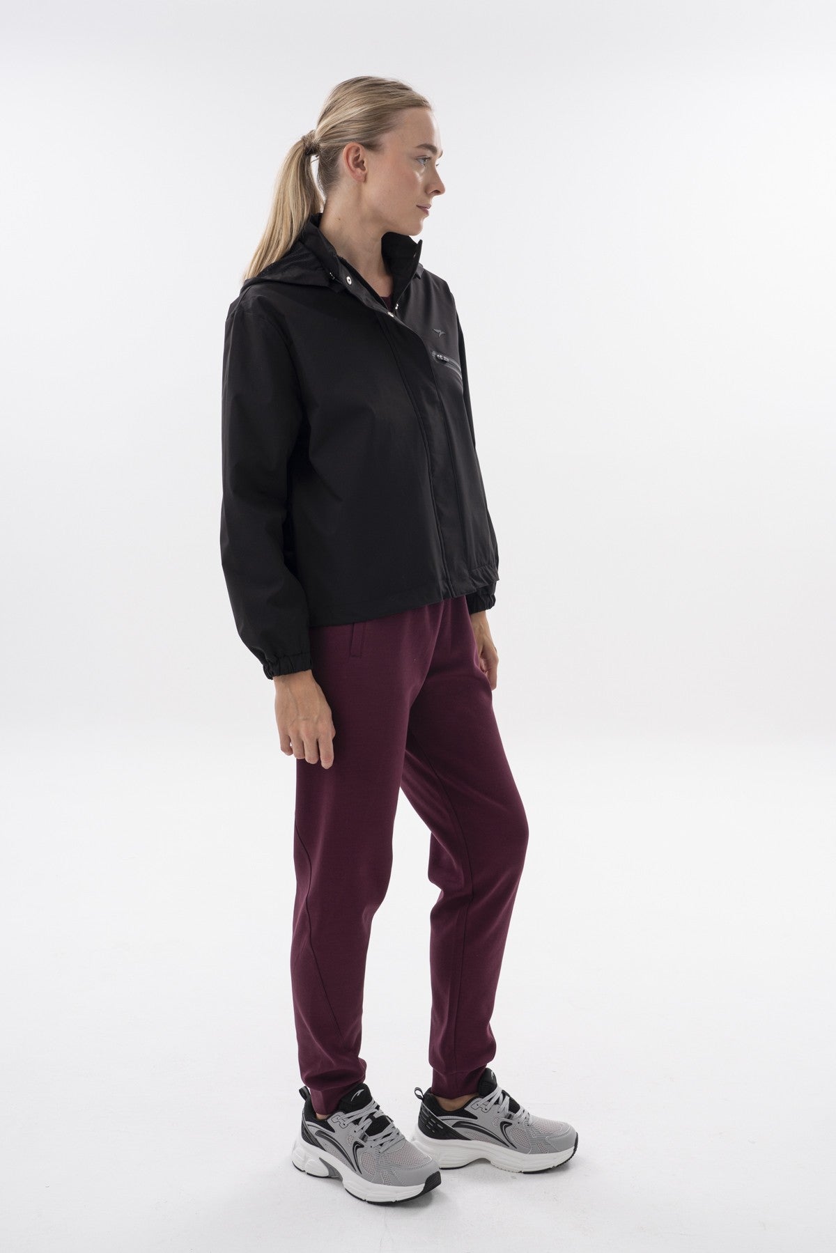 Comfort Kadın Çıkma Kapüşonlu Siyah Yağmurluk
