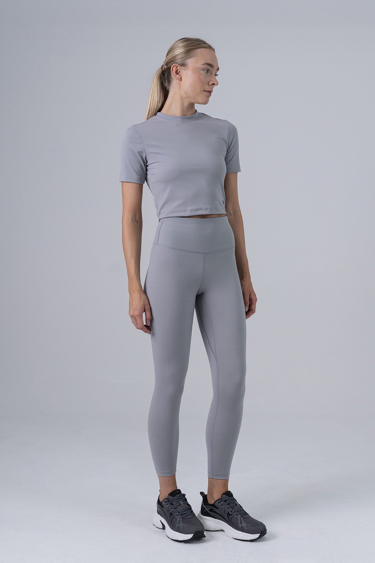 SlimFit Kadın Bisiklet Yaka Gri Crop Top