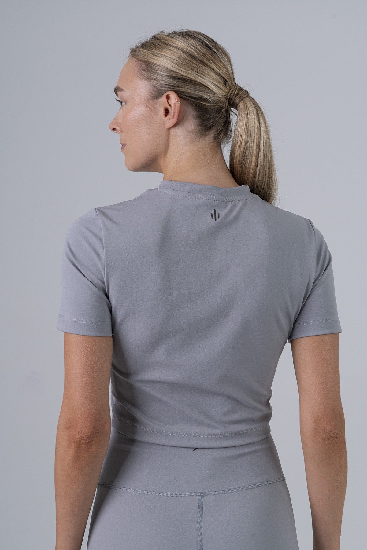 SlimFit Kadın Bisiklet Yaka Gri Crop Top