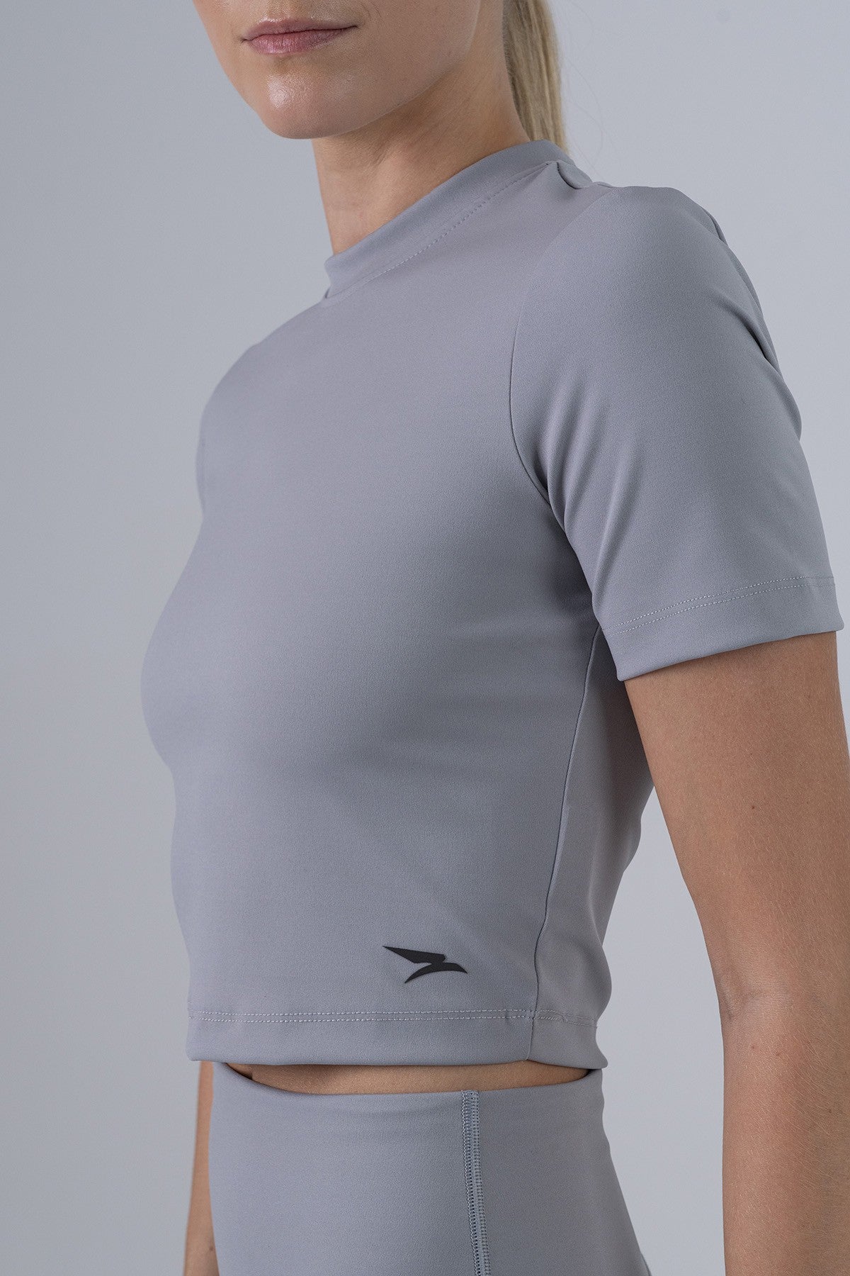 SlimFit Kadın Bisiklet Yaka Gri Crop Top