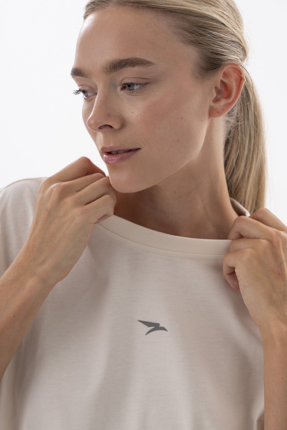 New Basic Kadın Bisiklet Yaka Ekru T-shirt