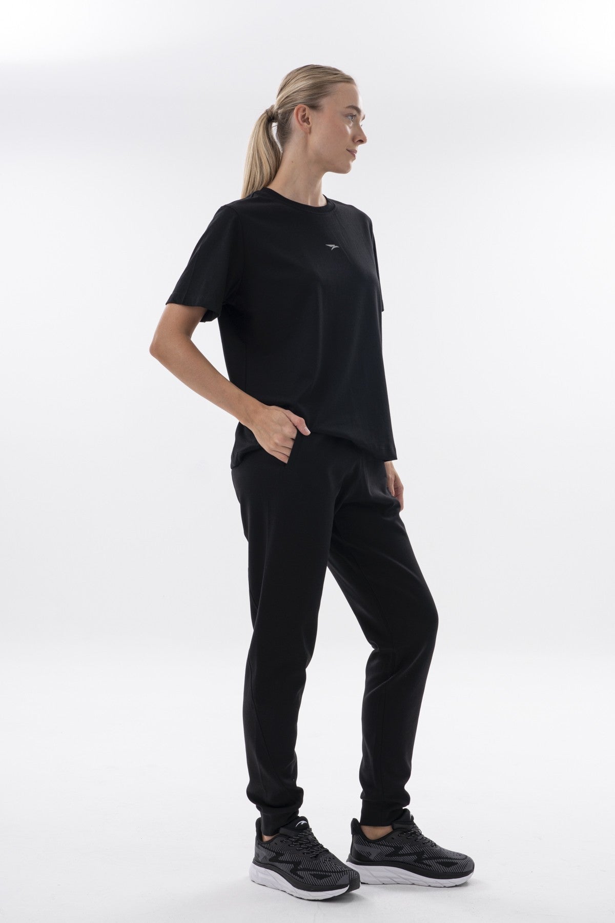 New Basic Kadın Bisiklet Yaka Siyah T-shirt