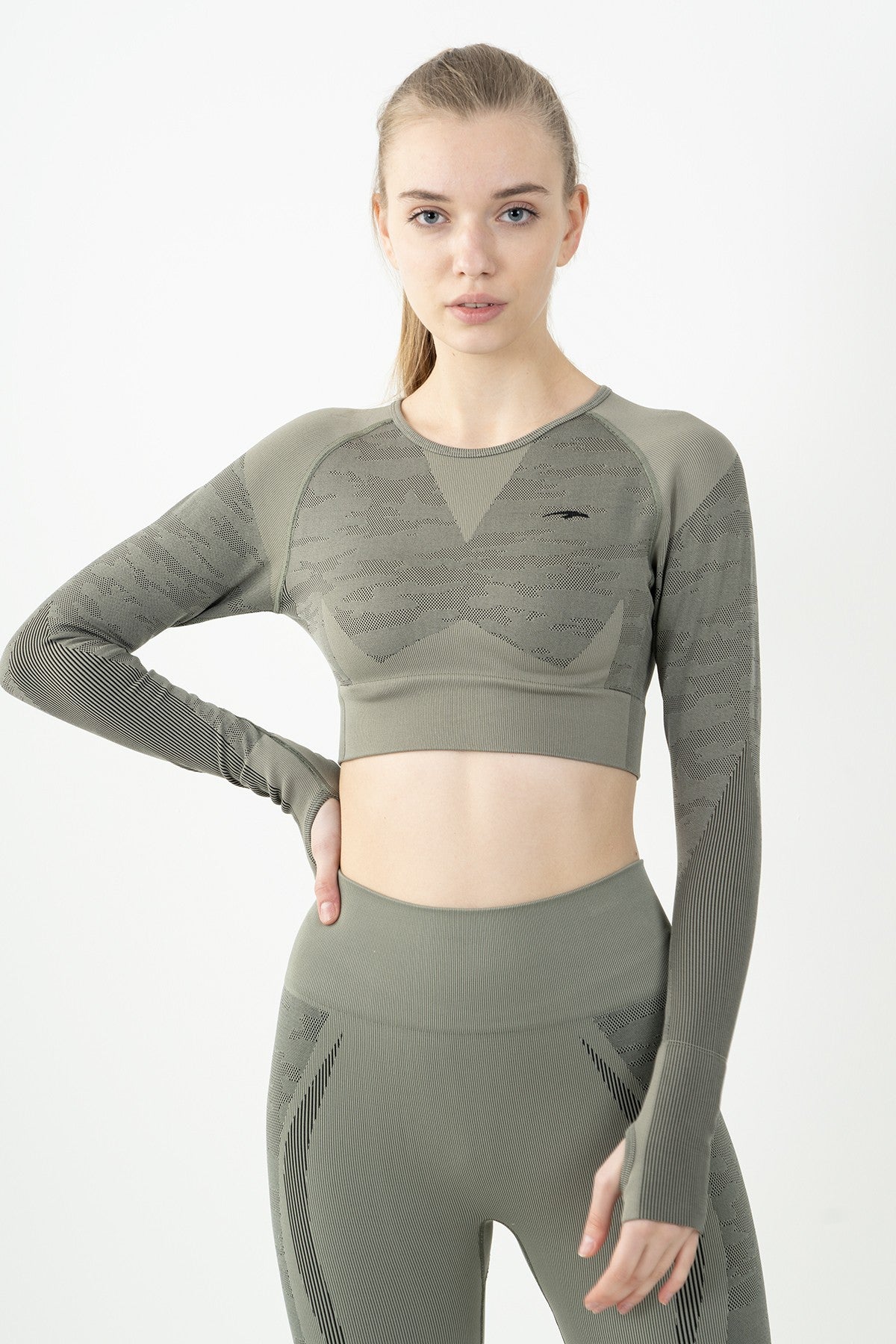 SlimFit Kadın Bisiklet Yaka Haki Crop Top