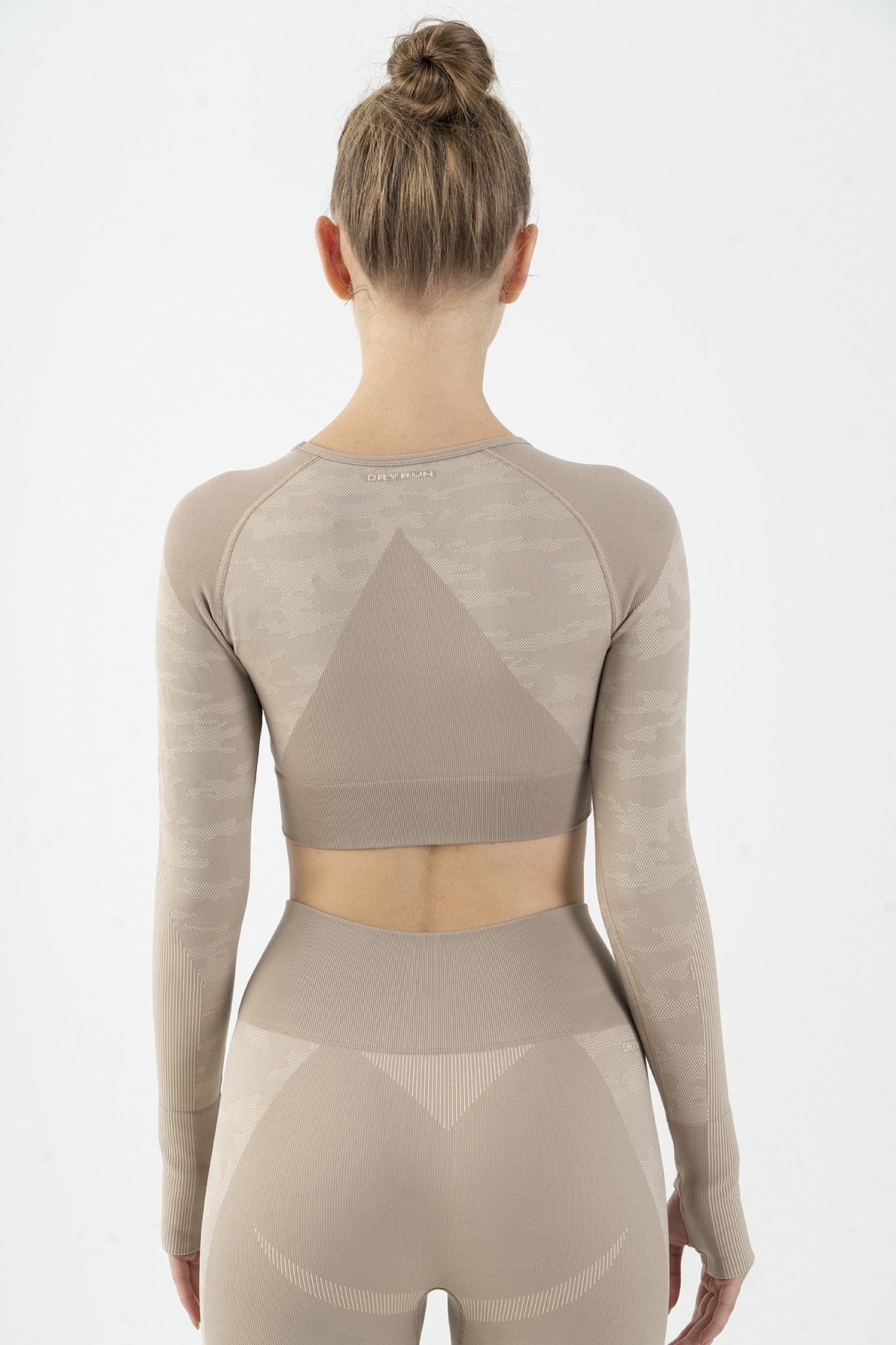 SlimFit Kadın Bisiklet Yaka Bej Crop Top