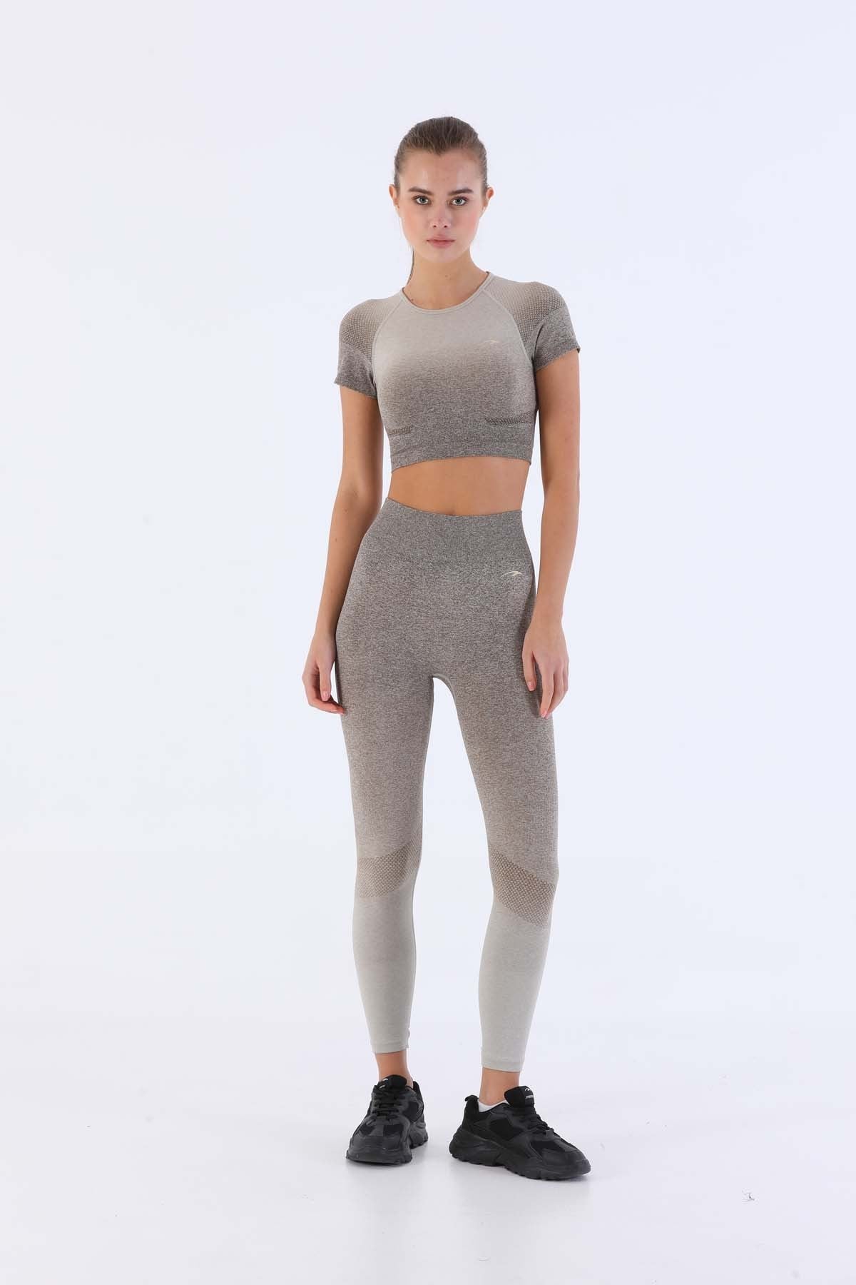 SlimFit Kadın Bisiklet Yaka Bej Crop Top